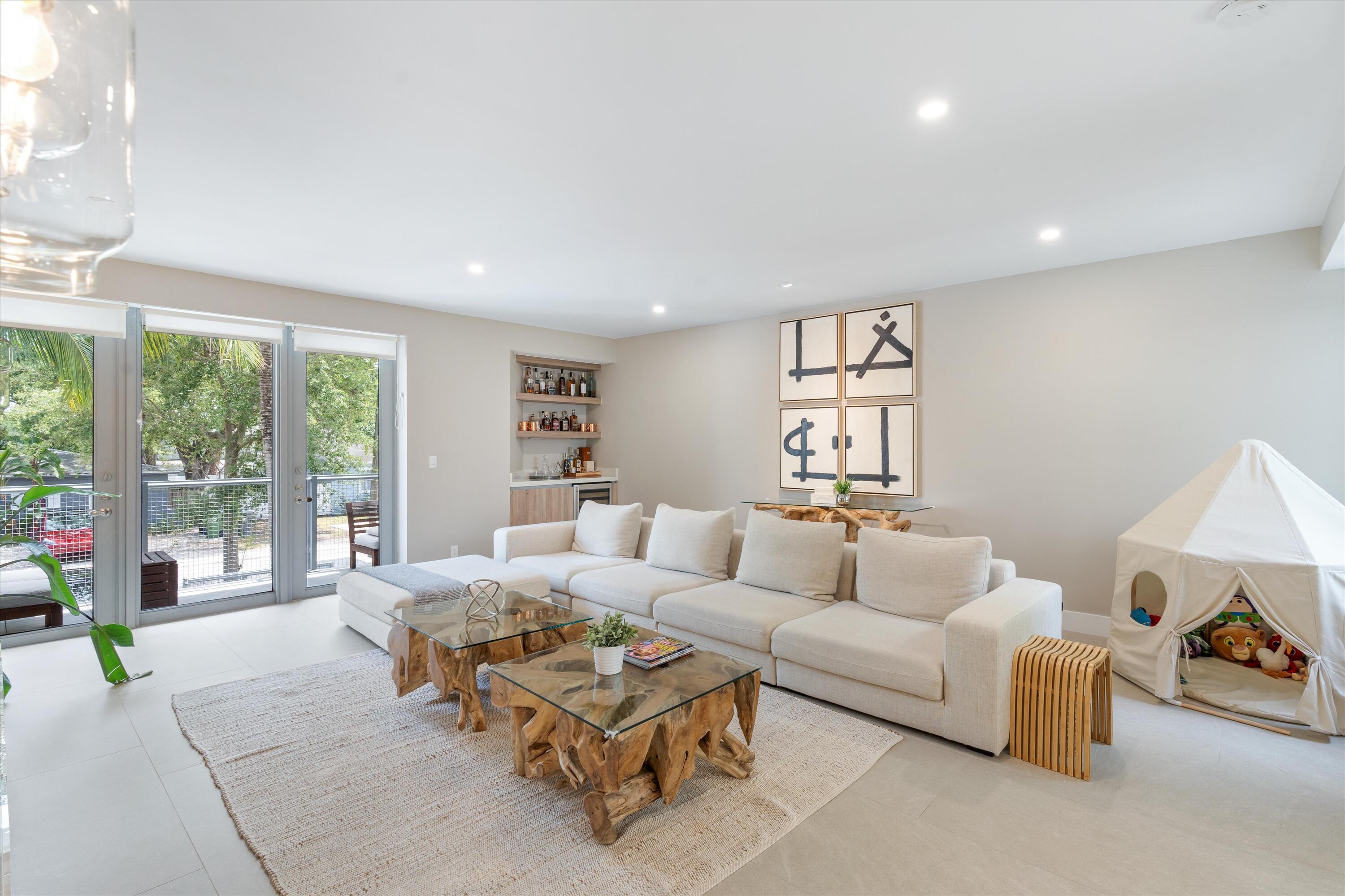 1509 NE 4th Place, Fort Lauderdale, FL 33301, Fort Lauderdale - Photo 3