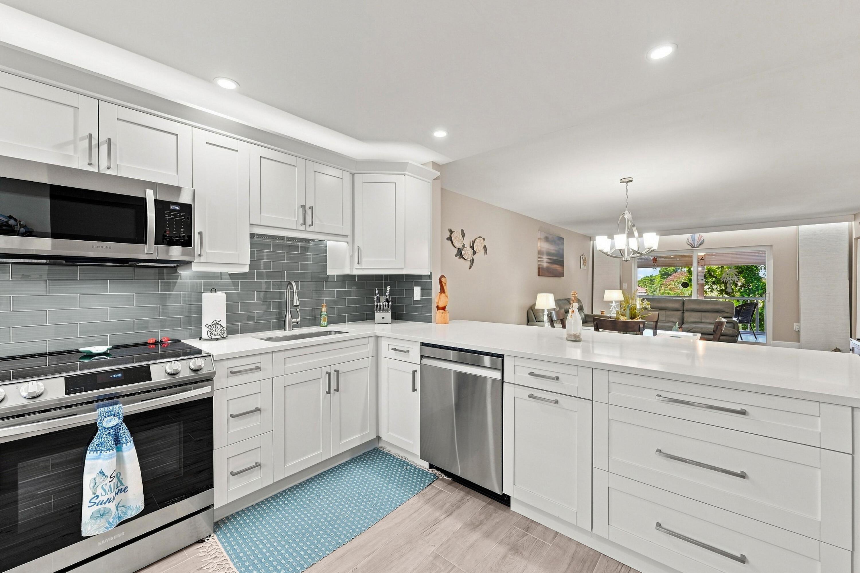 4629 POINCIANA Street 304, Lauderdale-By-The-Sea, FL 33308, Lauderdale-By-The-Sea - Photo 3