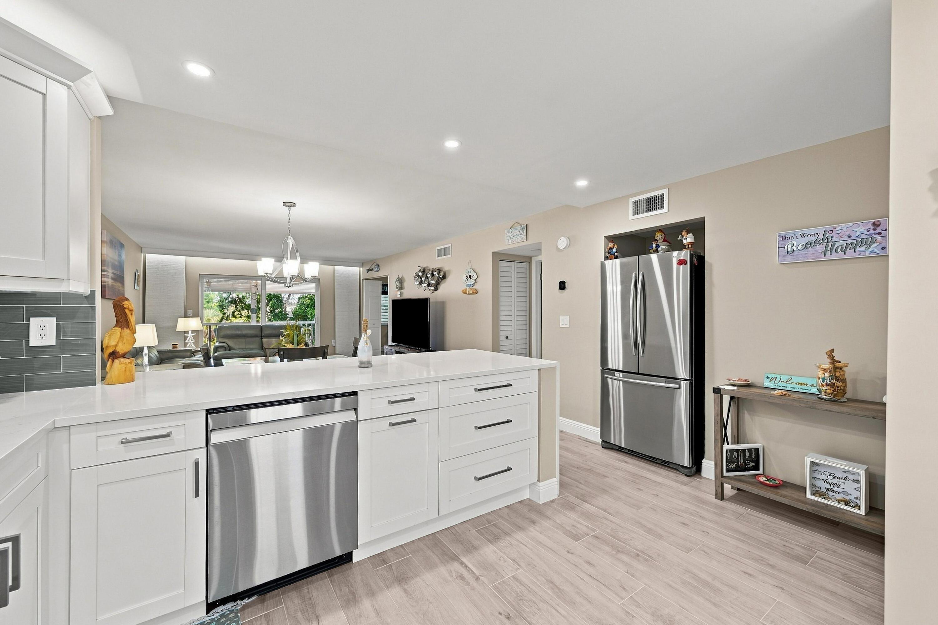 4629 POINCIANA Street 304, Lauderdale-By-The-Sea, FL 33308, Lauderdale-By-The-Sea - Photo 5