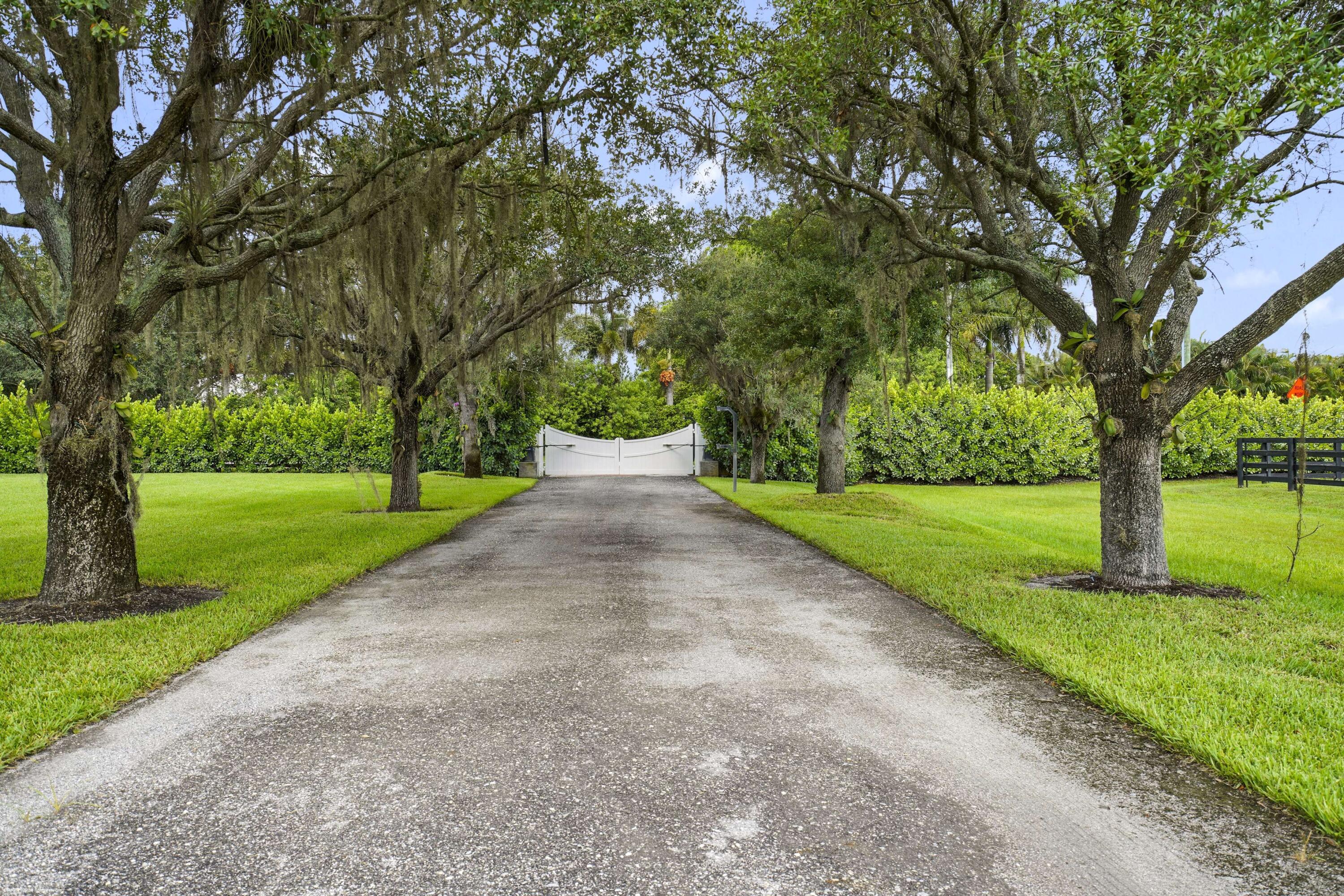 2600 APPALOOSA Trail, Wellington, FL 33414, Wellington - Photo 3