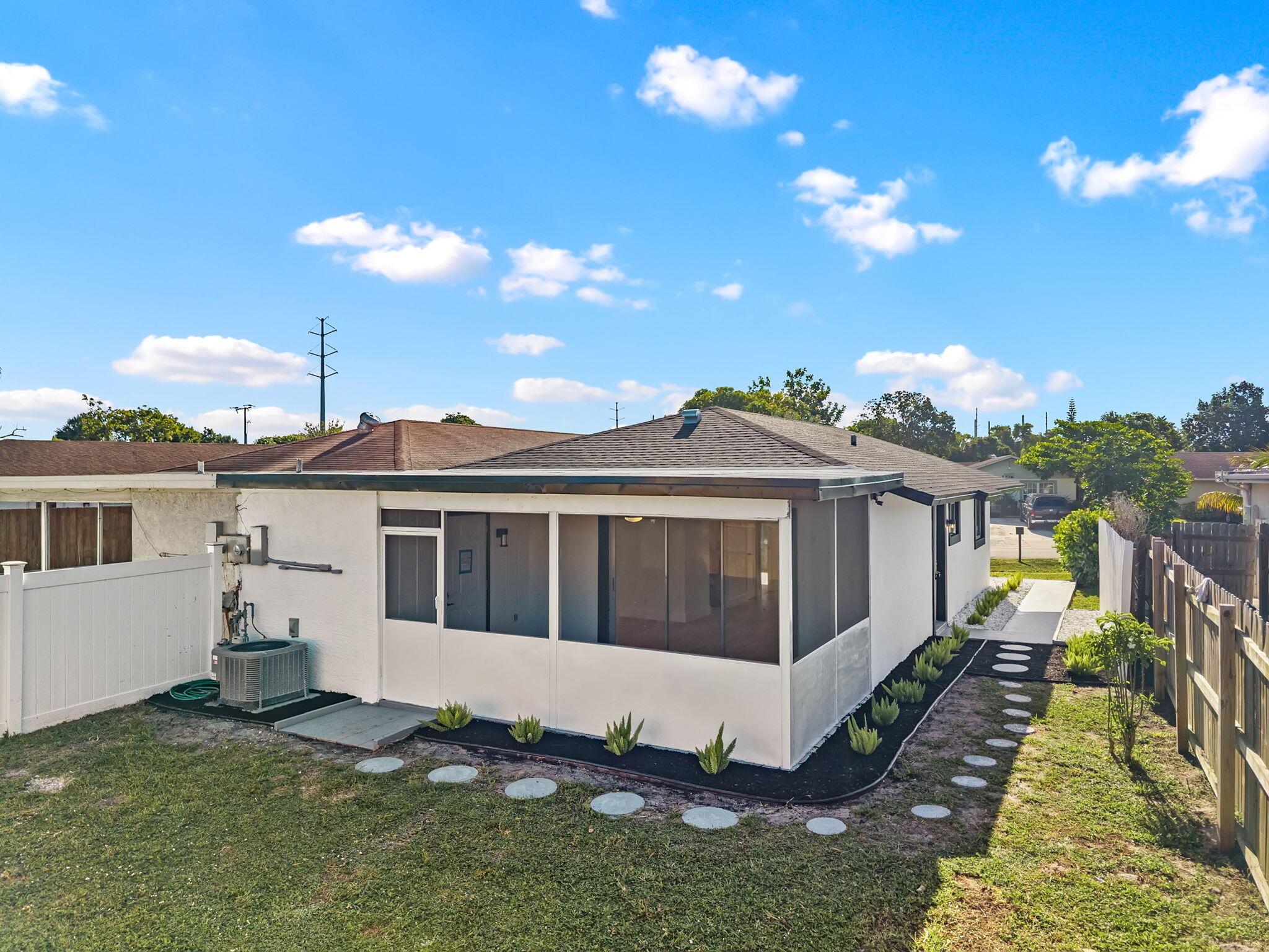 5937 CARIBBEAN Boulevard, West Palm Beach, FL 33407, West Palm Beach - Photo 4