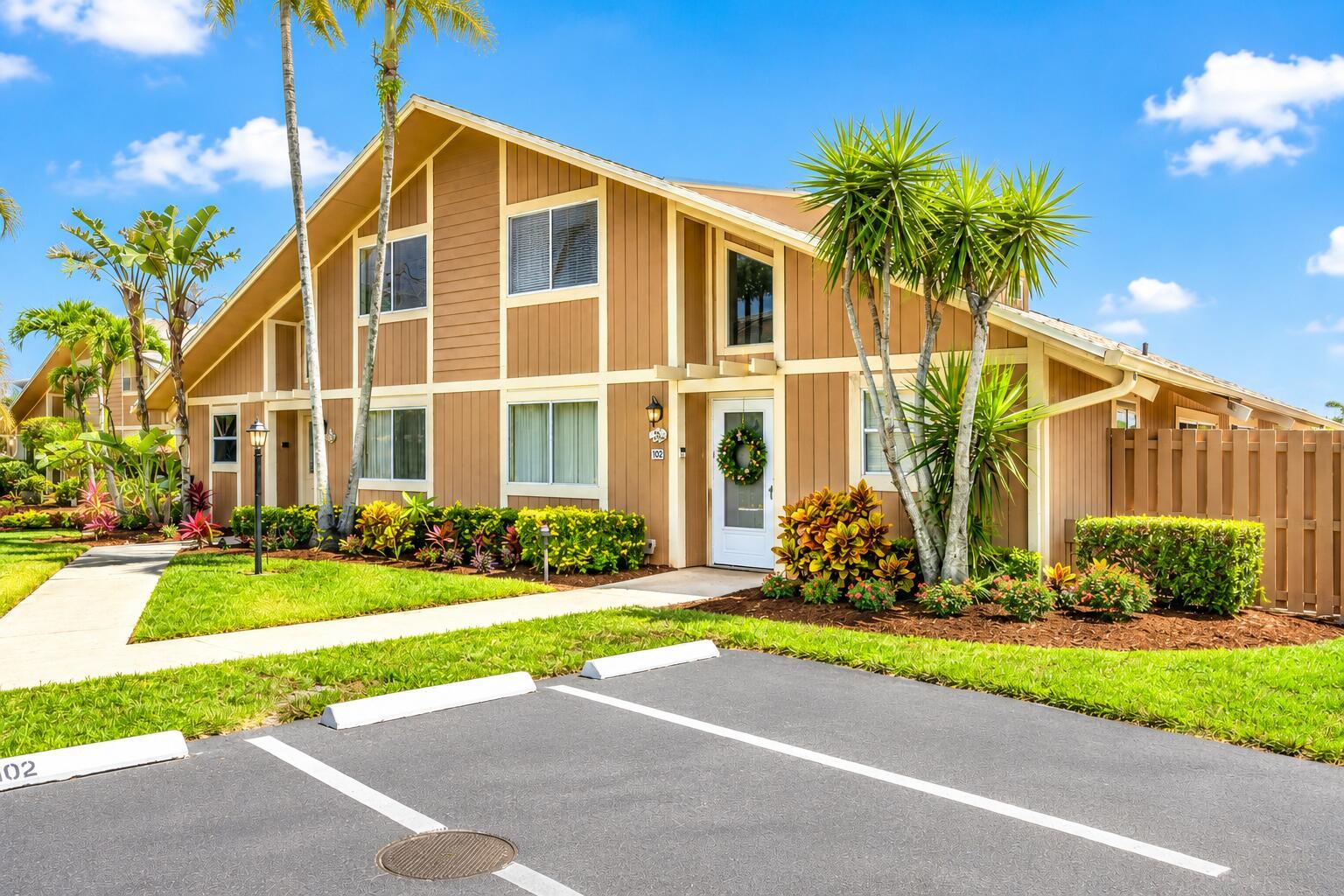 102 Maplecrest Circle, Jupiter, FL 33458, Jupiter - Photo 2