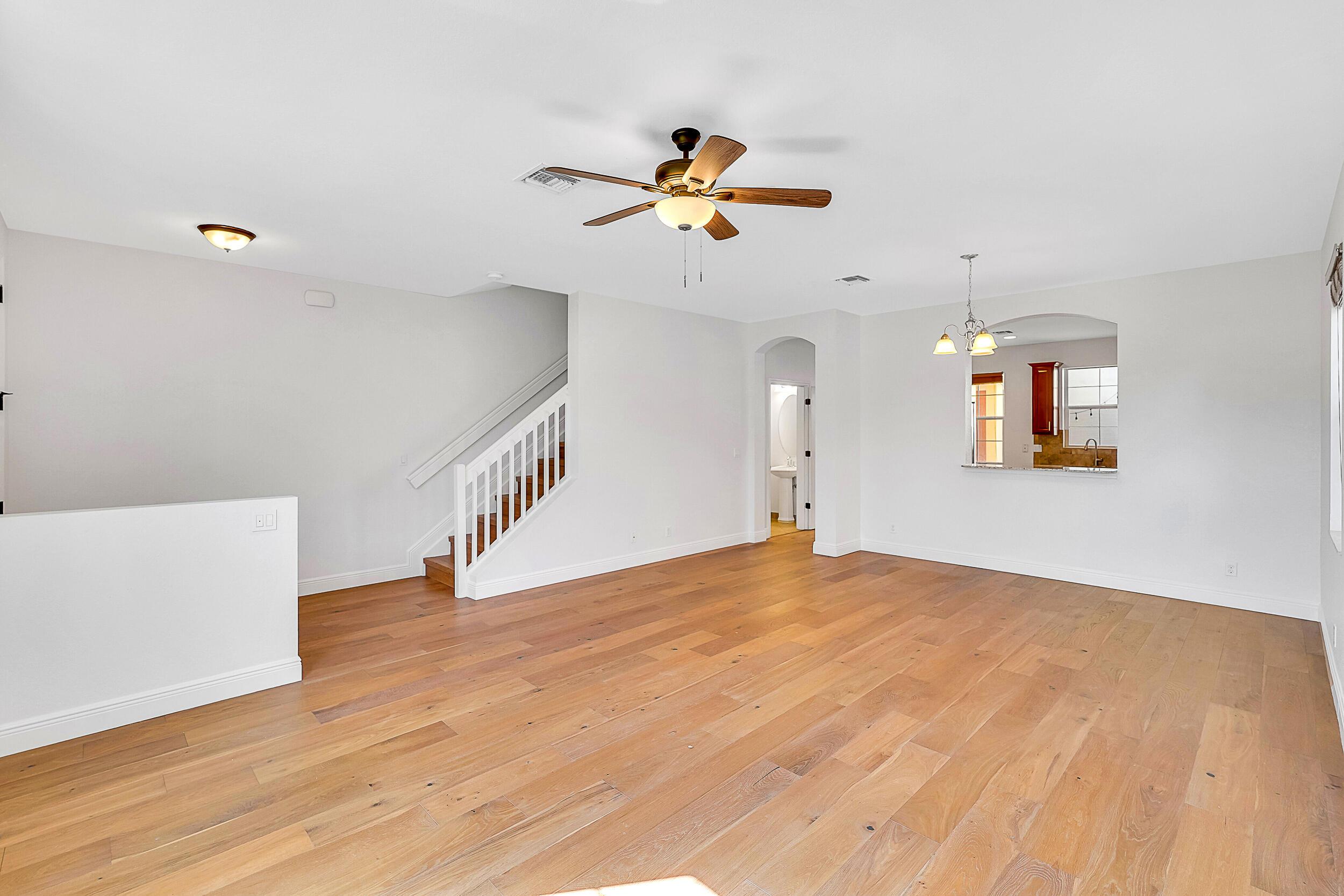 615 Dakota Drive, Jupiter, FL 33458, Jupiter - Photo 2