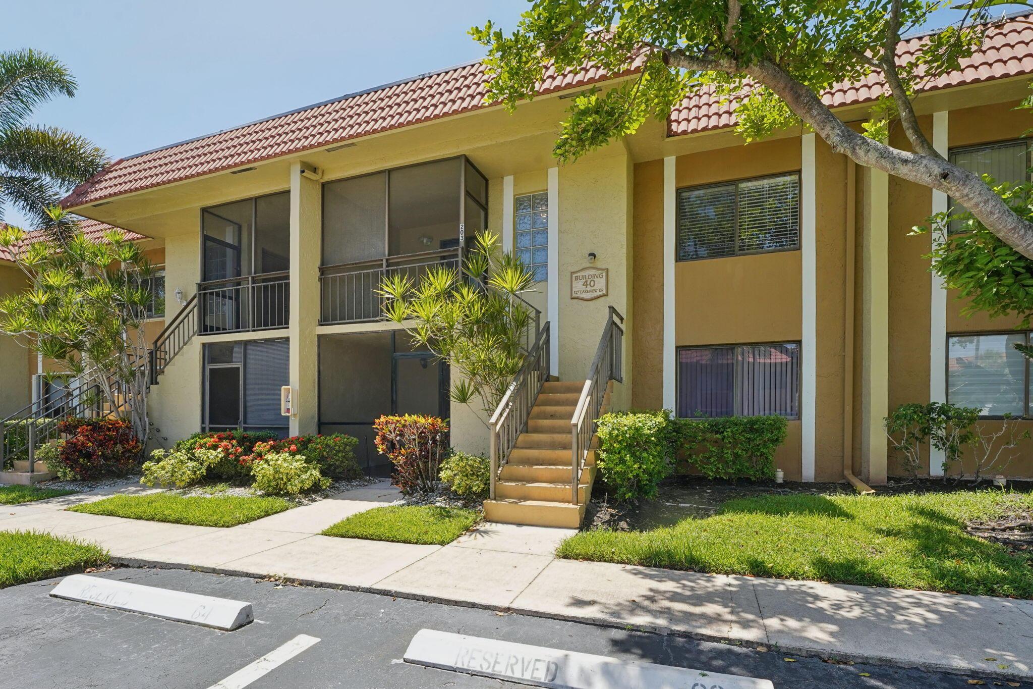 327 LAKEVIEW Drive 203, Weston, FL 33326, Weston