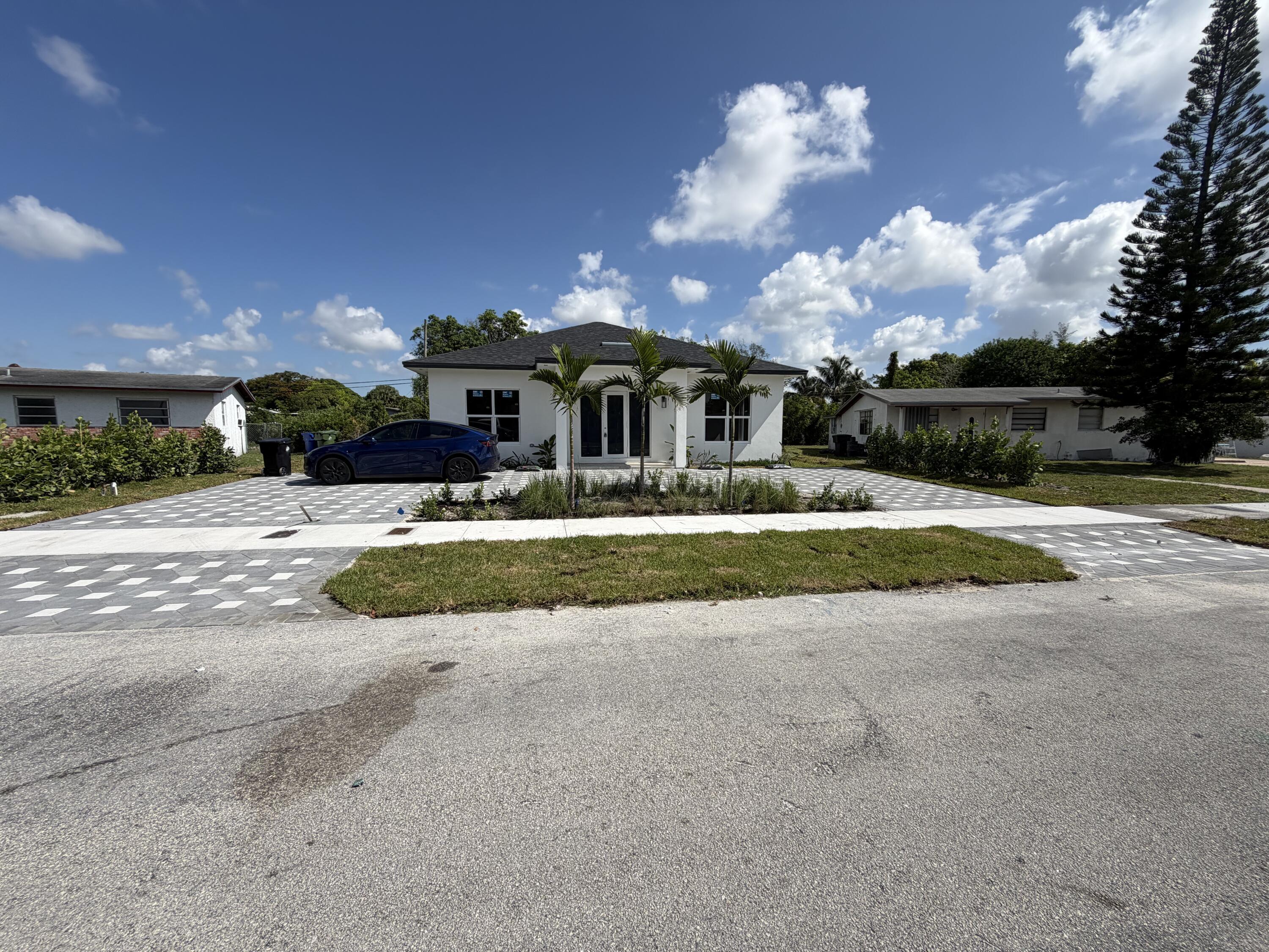 1705 NW 15th Street, Fort Lauderdale, FL 33311, Fort Lauderdale - Photo 4