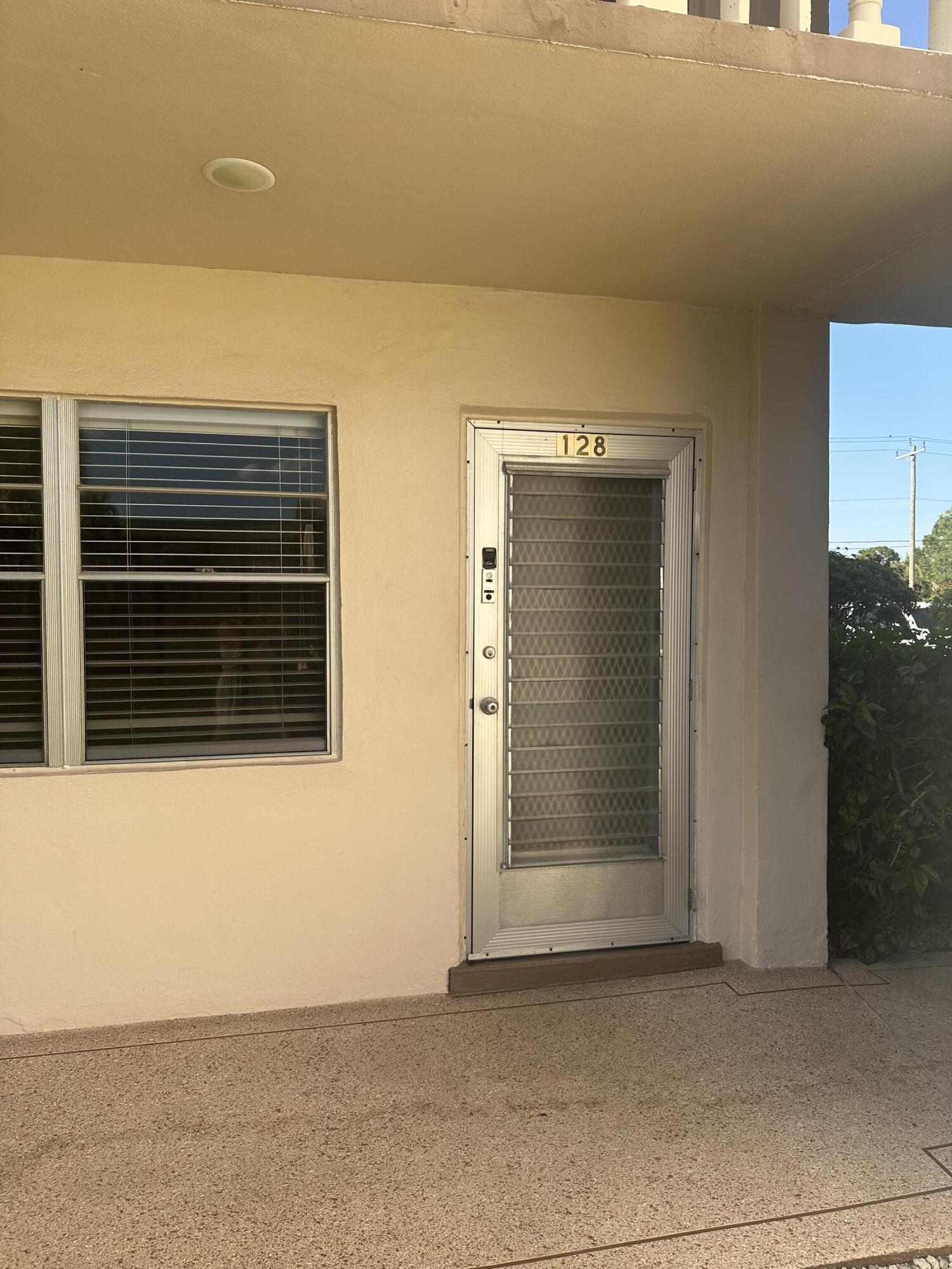 128 NORWICH F, West Palm Beach, FL 33417, West Palm Beach