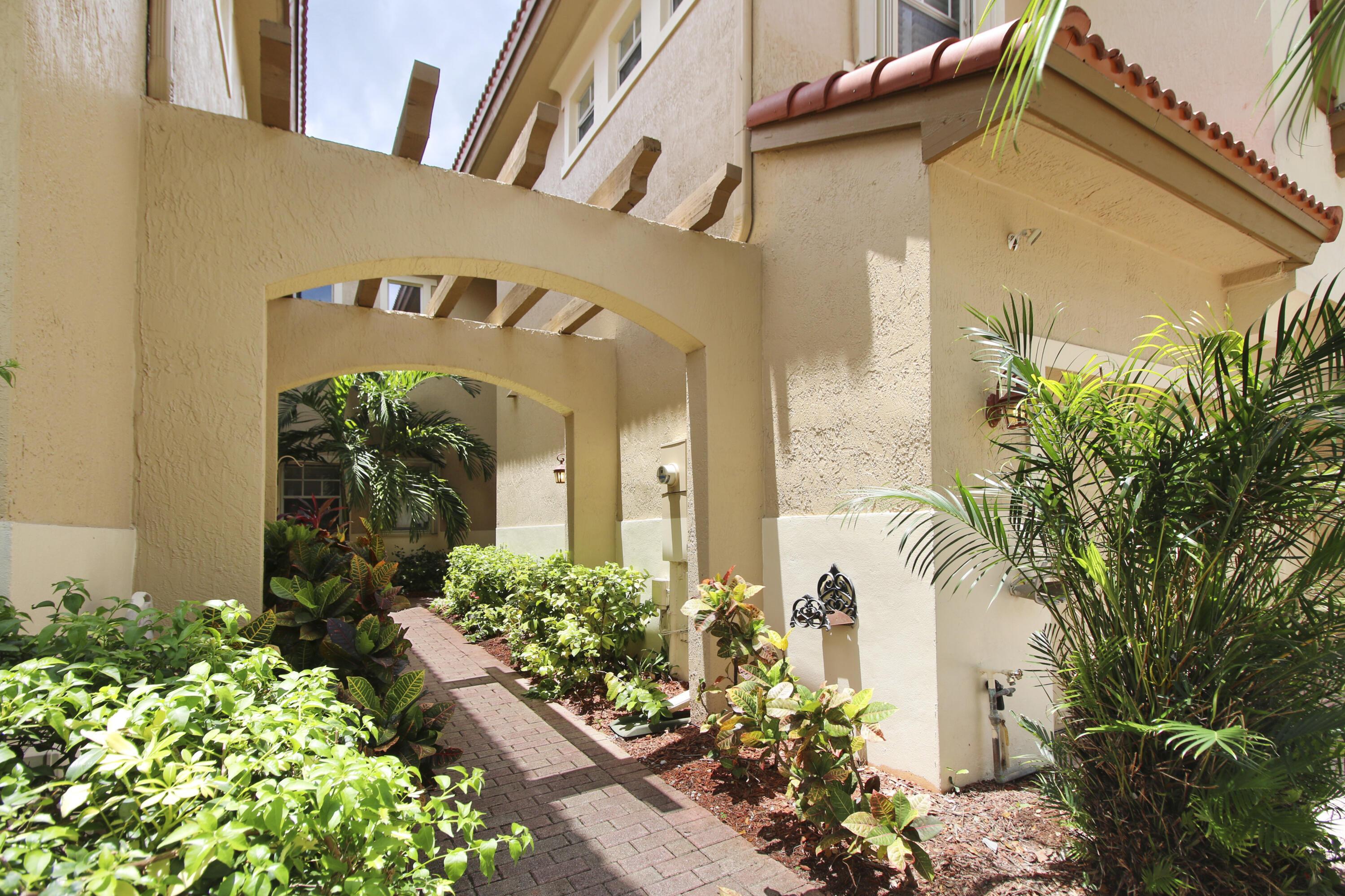 5794 NW 119TH Terrace, Coral Springs, FL 33076, Coral Springs - Photo 3