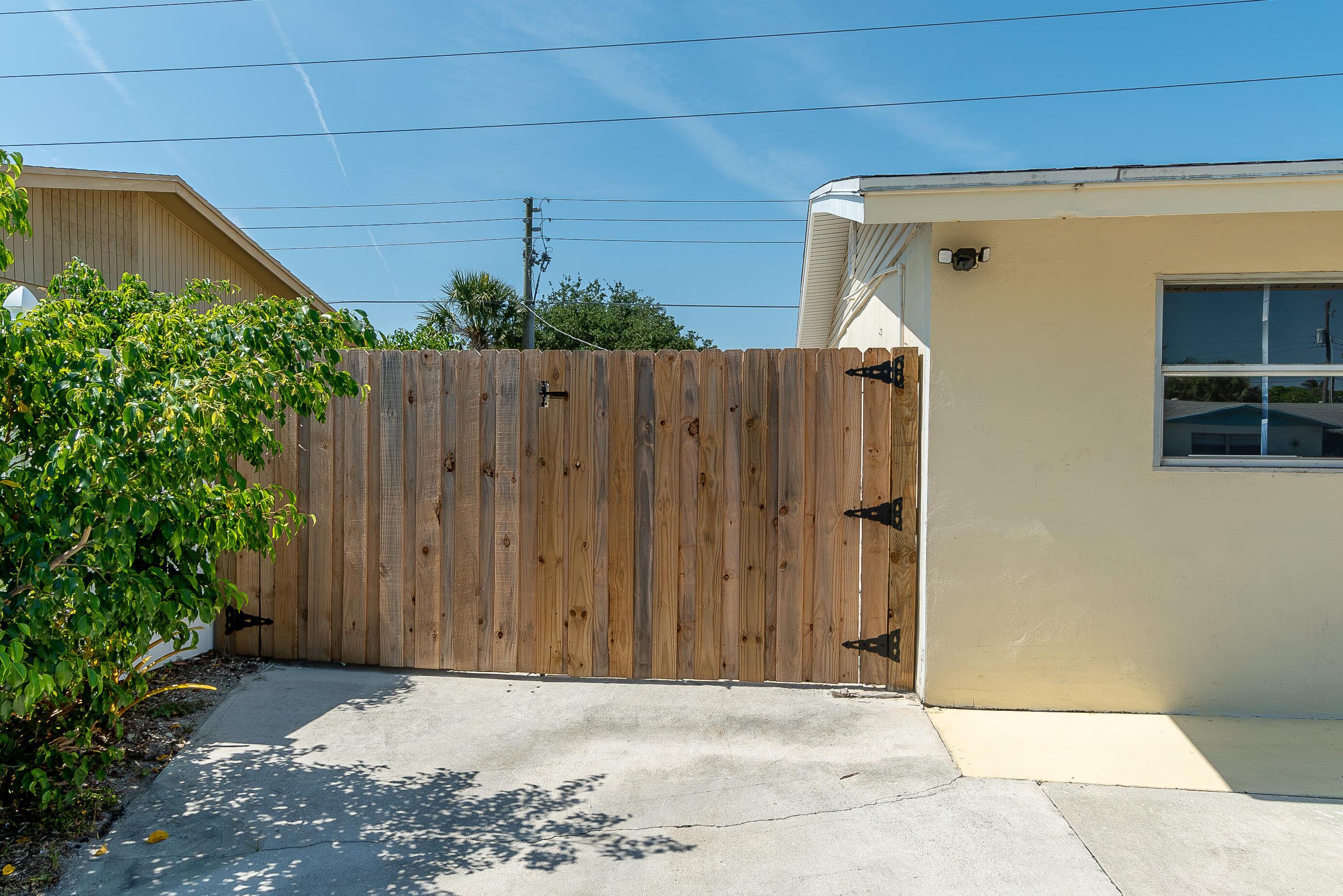1416 W HARDEE Street, Lantana, FL 33462, Lantana - Photo 4