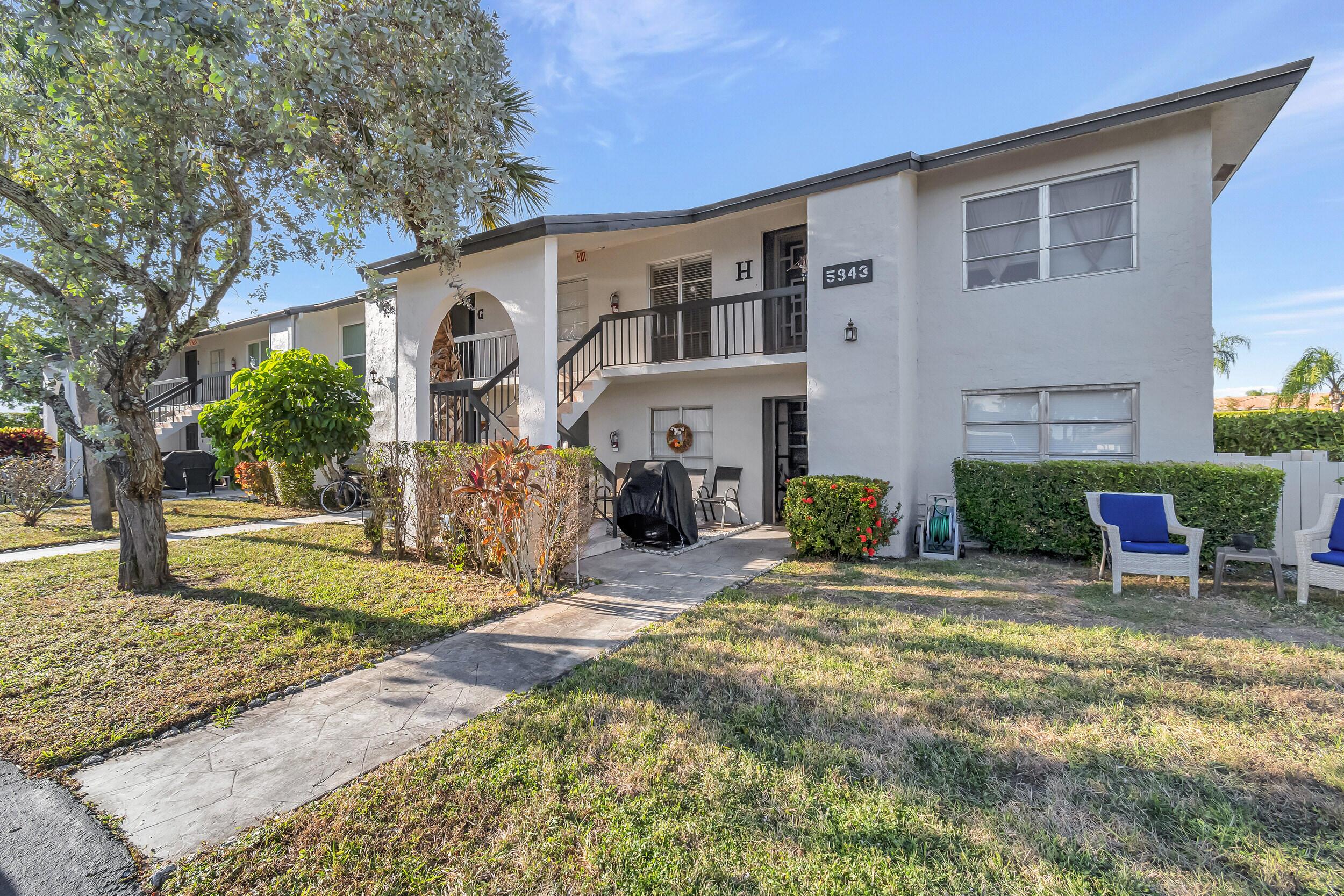 5943 ARECA PALM Court G, Delray Beach, FL 33484, Delray Beach - Photo 2