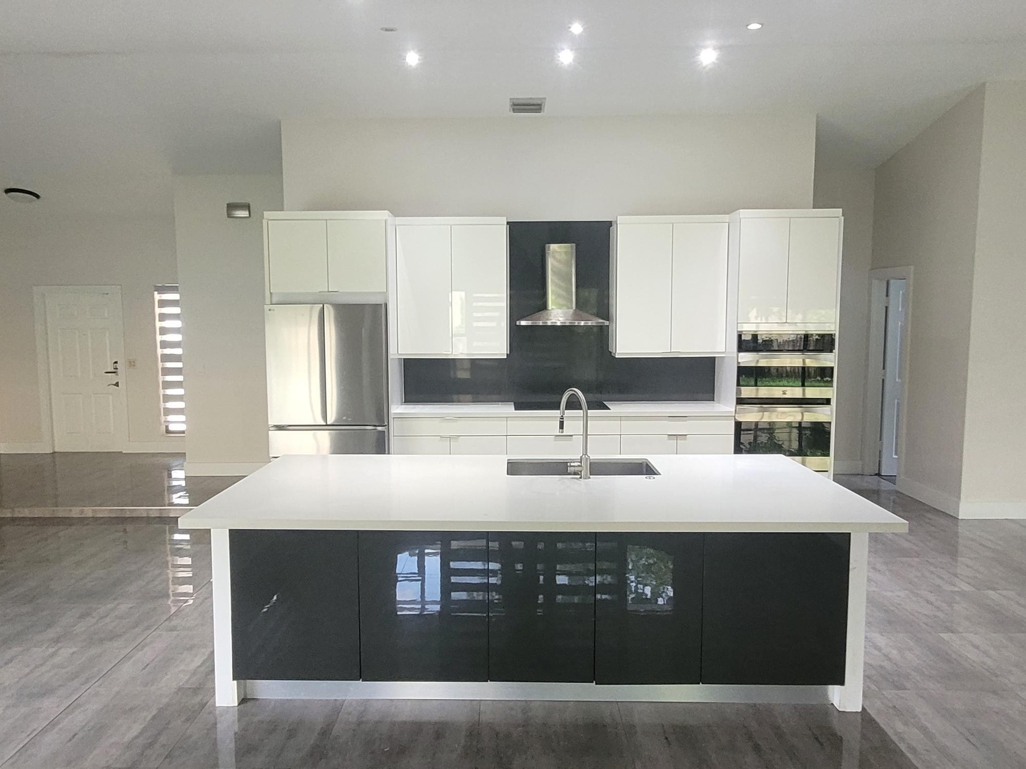 5460 HAWKES BLUFF Avenue, Davie, FL 33331, Davie - Photo 2