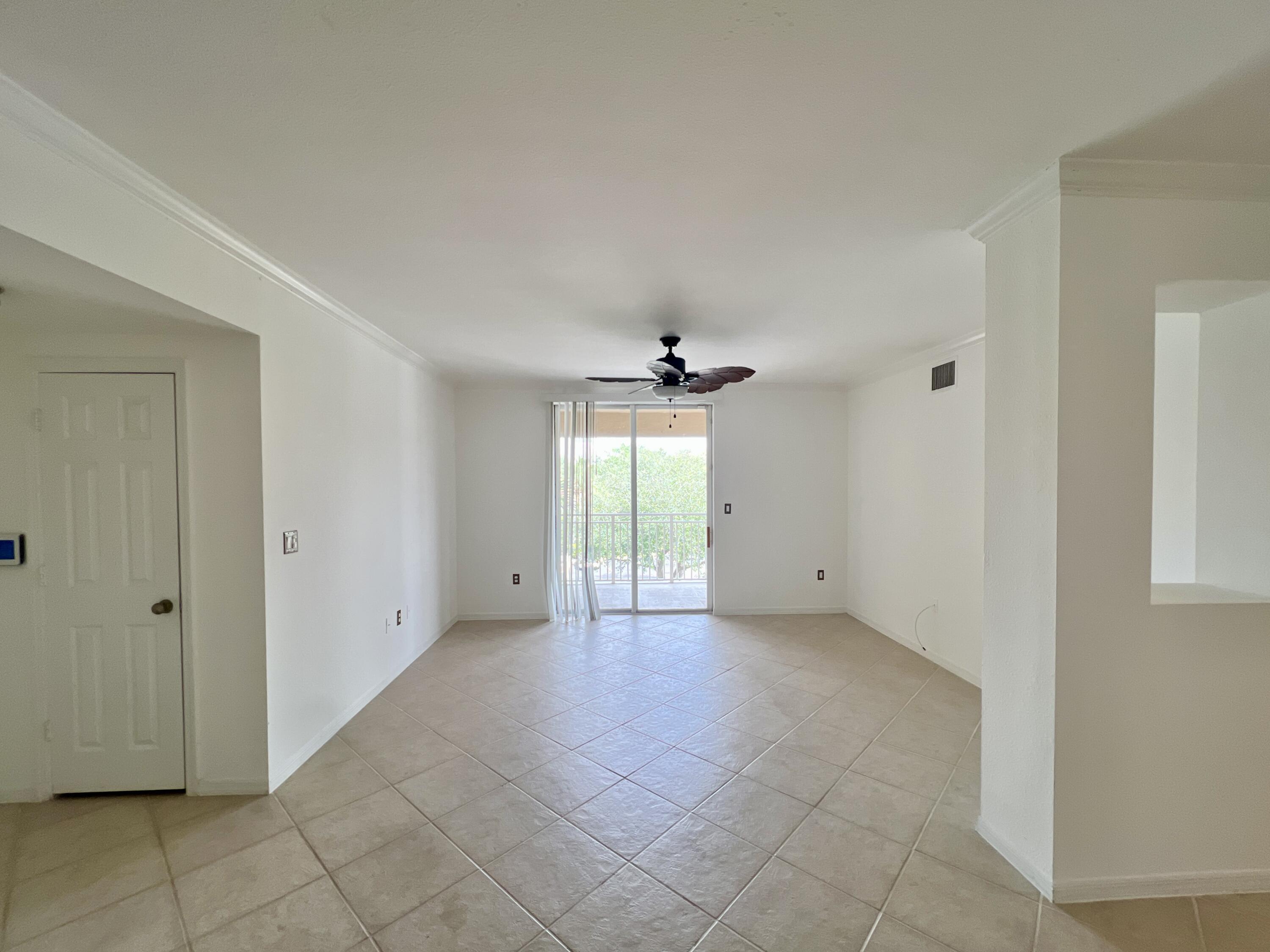 6450 Emerald Dunes Drive 301, West Palm Beach, FL 33411, West Palm Beach - Photo 4