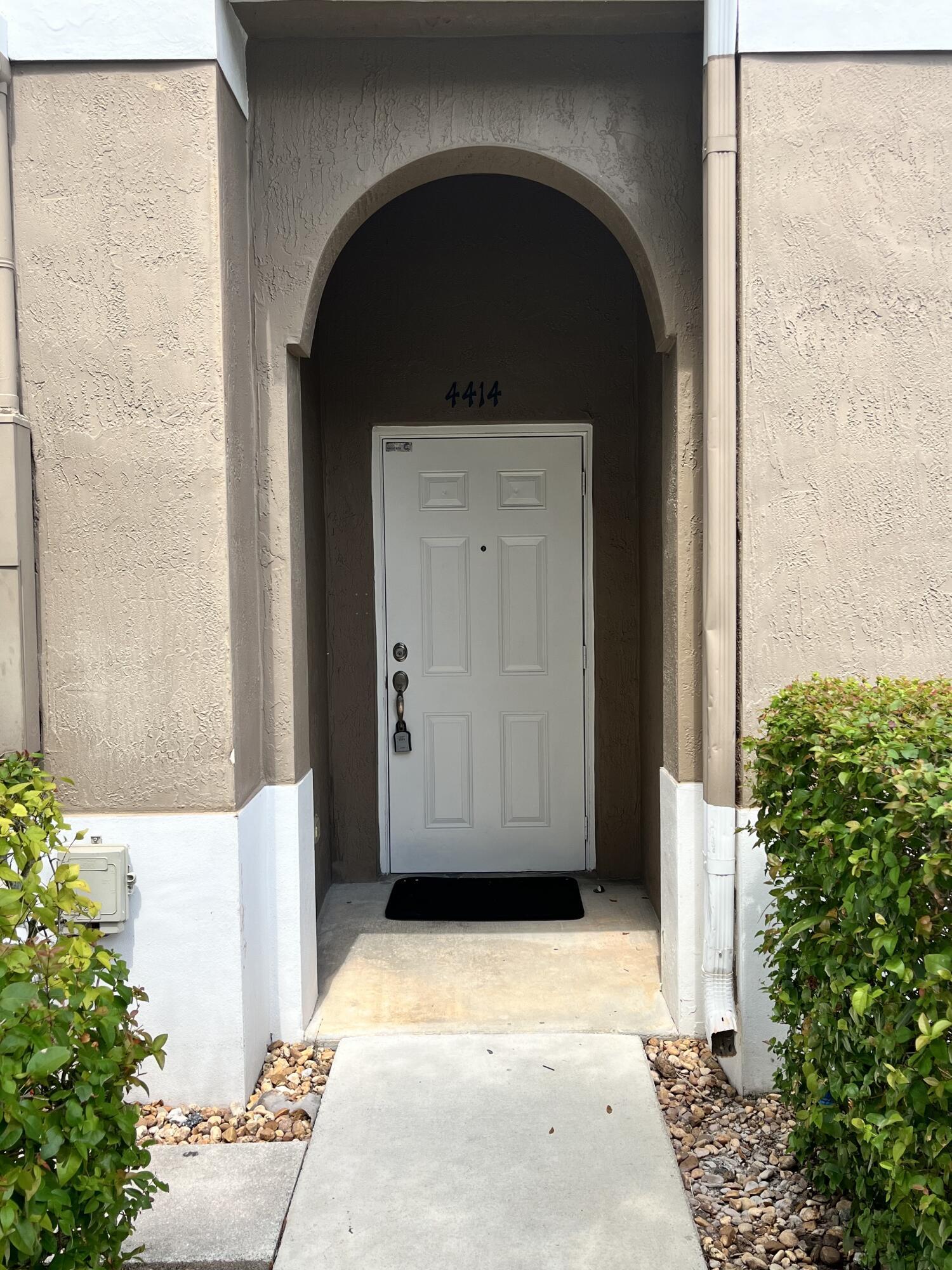 4414 WOODLAND Circle, Tamarac, FL 33319, Tamarac - Photo 2