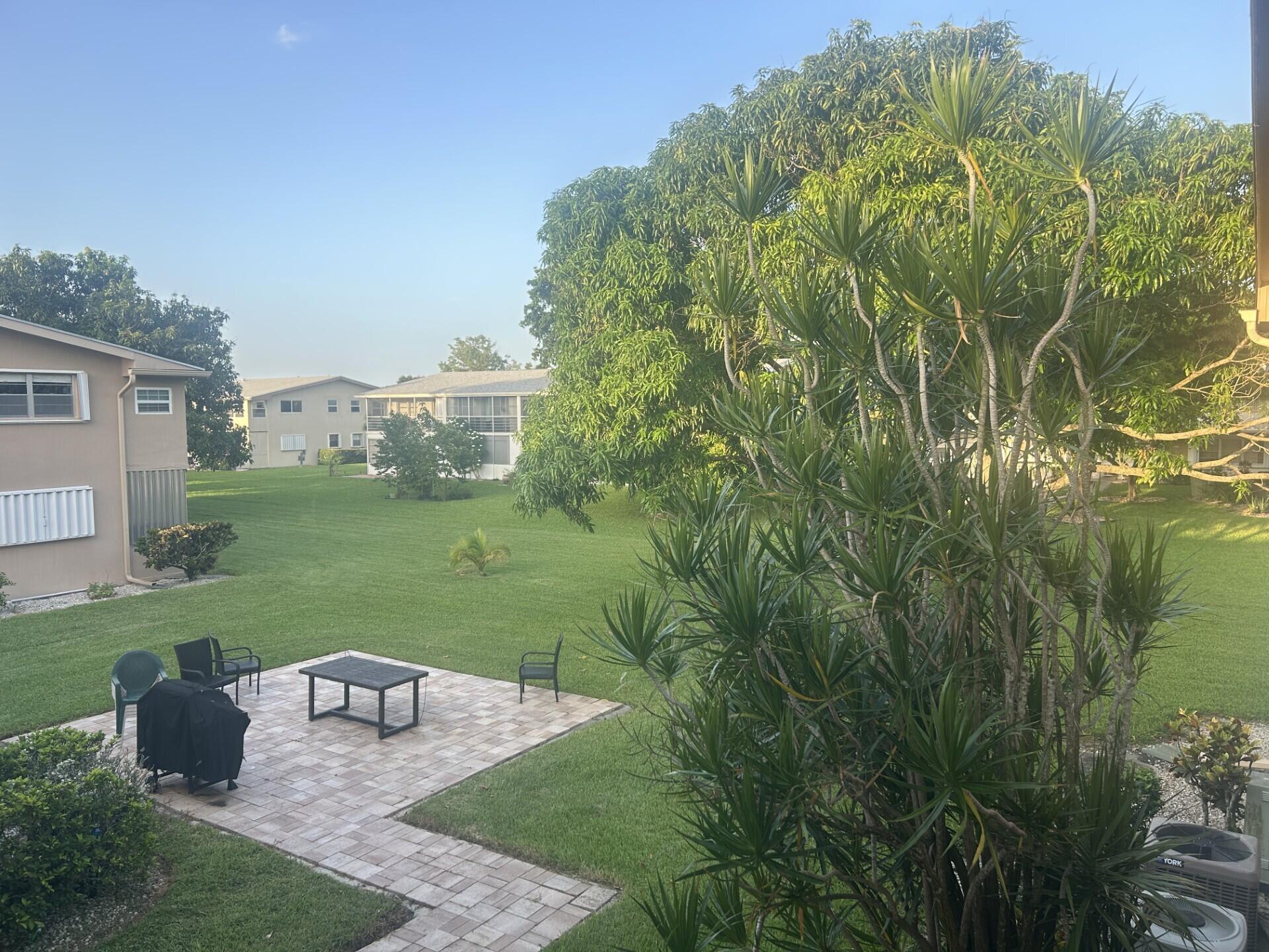 126 BEDFORD E, West Palm Beach, FL 33417, West Palm Beach - Photo 5