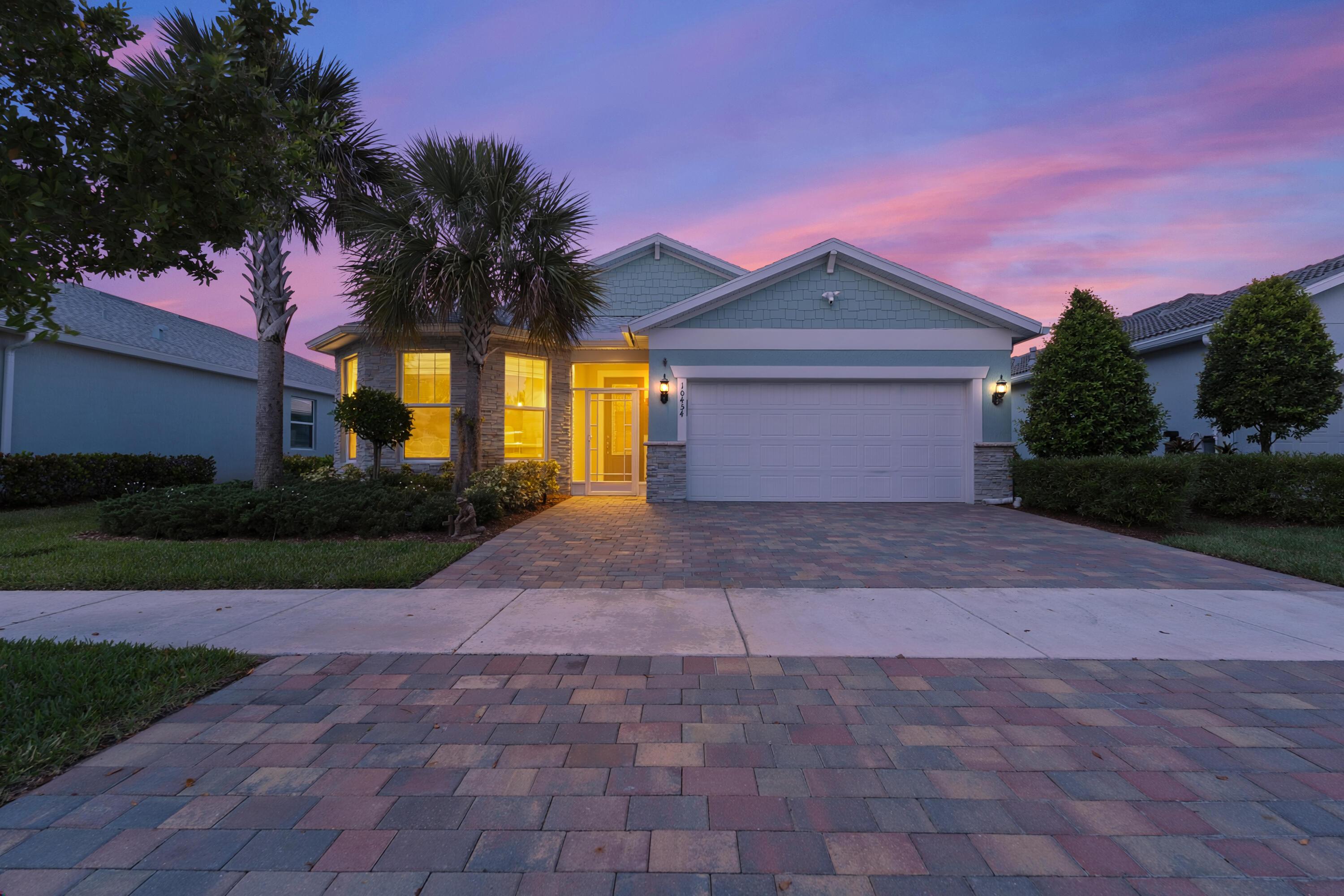10454 SW Captiva Drive, Port St. Lucie, FL 34987, Port St. Lucie - Photo 2