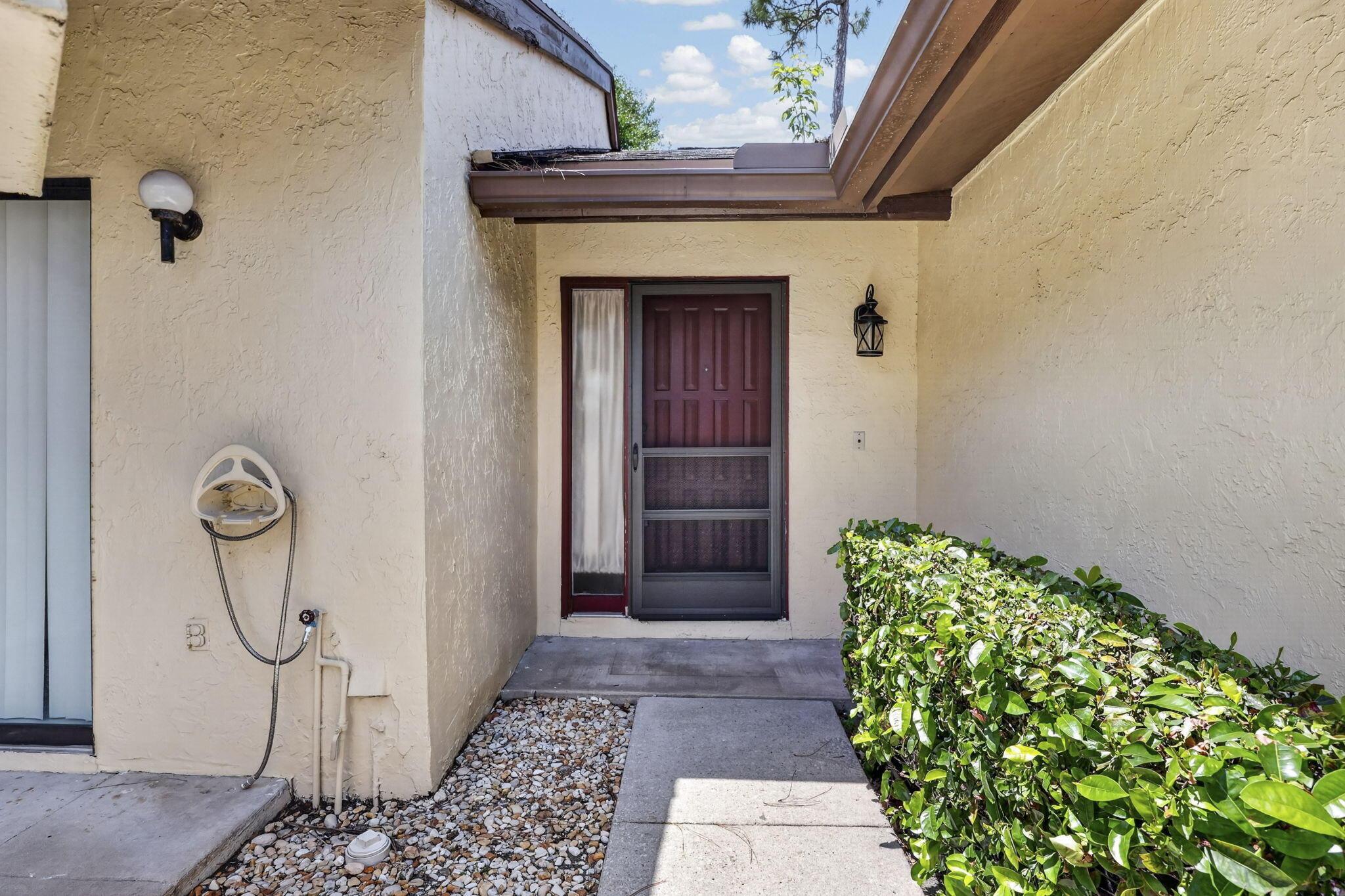 184 MASTIC TREE Court, Royal Palm Beach, FL 33411, Royal Palm Beach - Photo 3