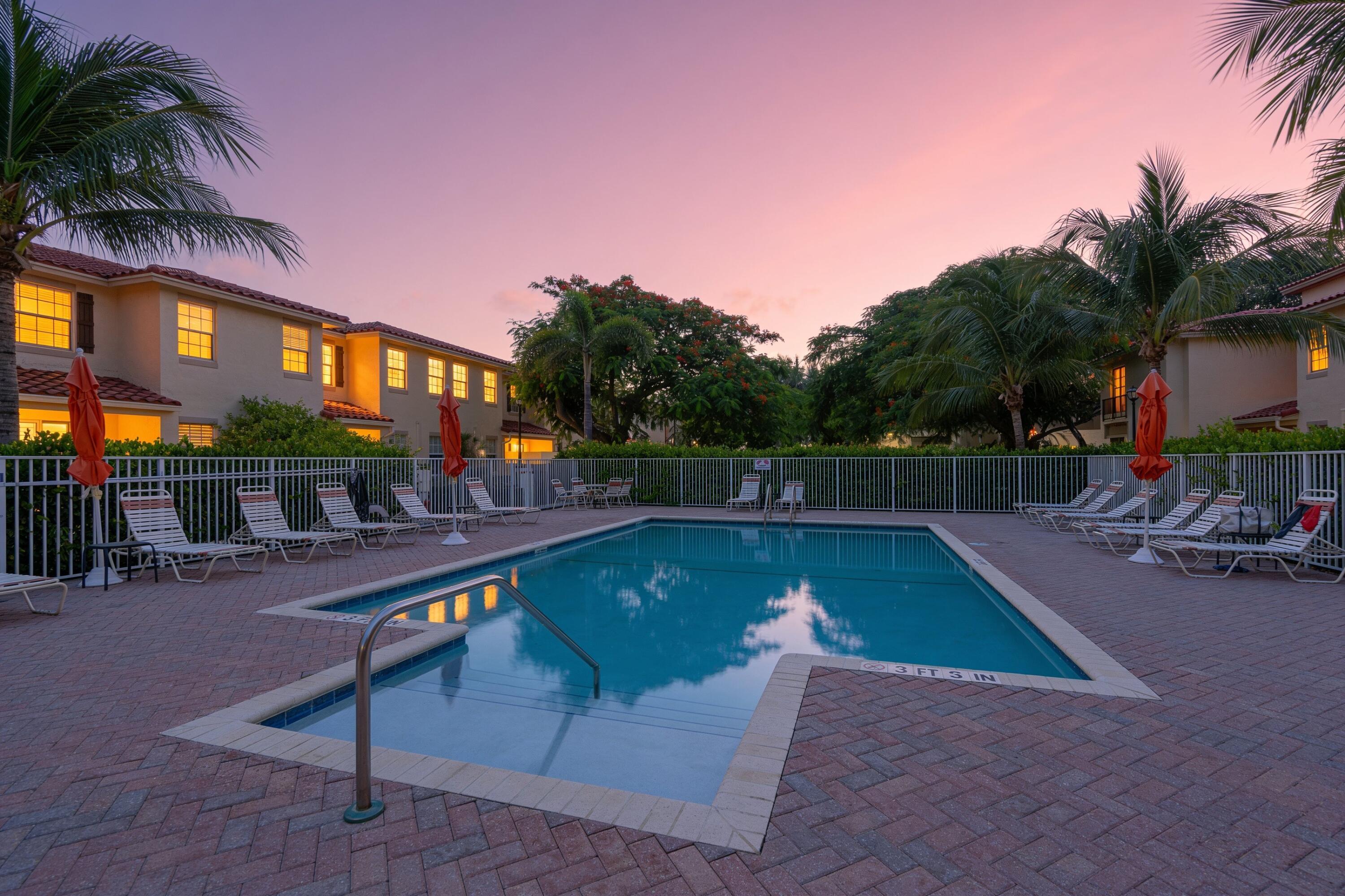 1020 E LONGPORT Circle 6B, Delray Beach, FL 33444, Delray Beach - Photo 4