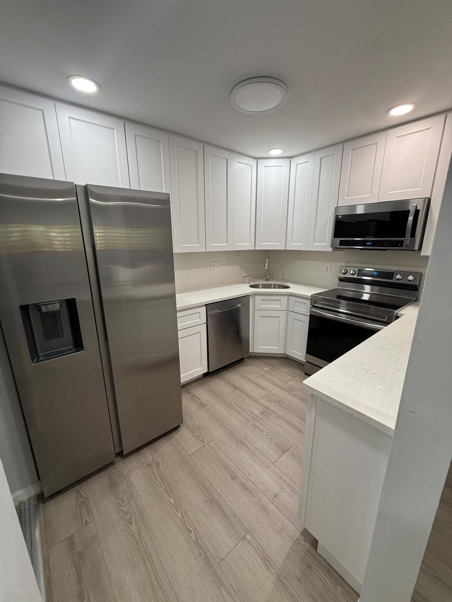 403 PINE GLEN Lane C-2, Greenacres, FL 33463, Greenacres - Photo 4