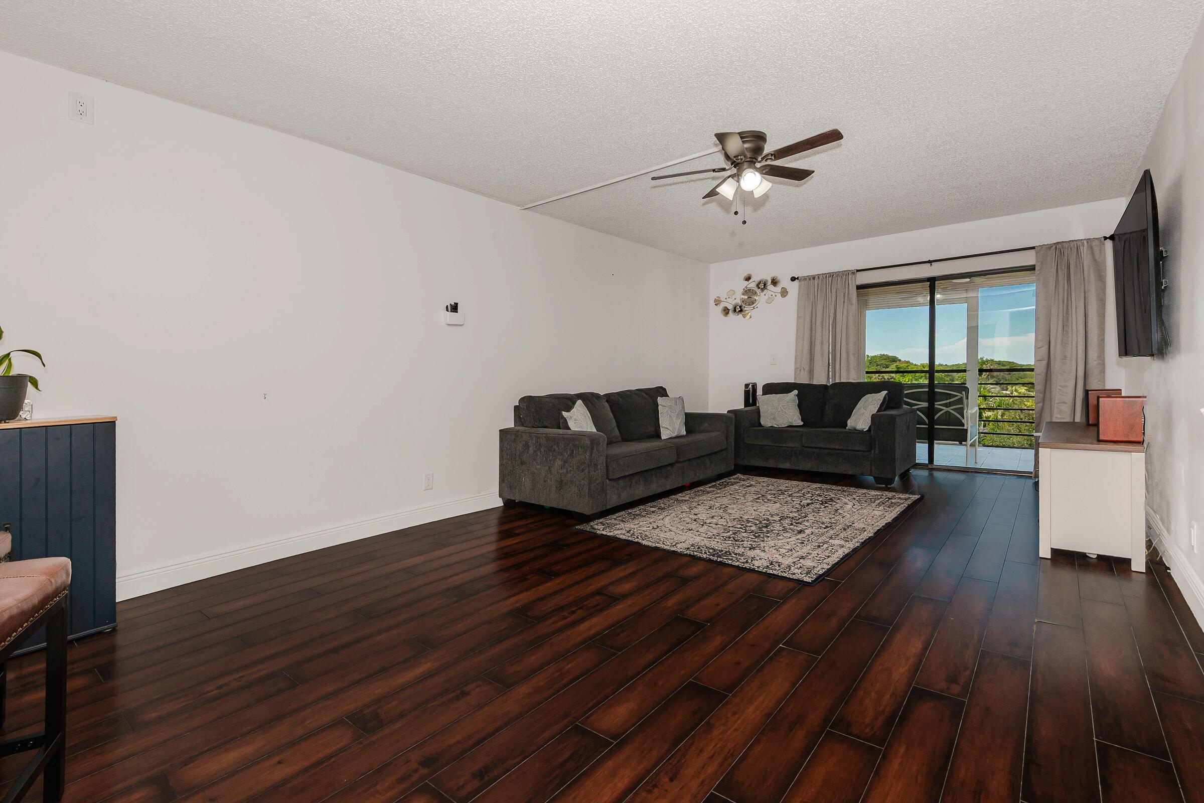 9235 SW 8th Street 502, Boca Raton, FL 33428, Boca Raton - Photo 5