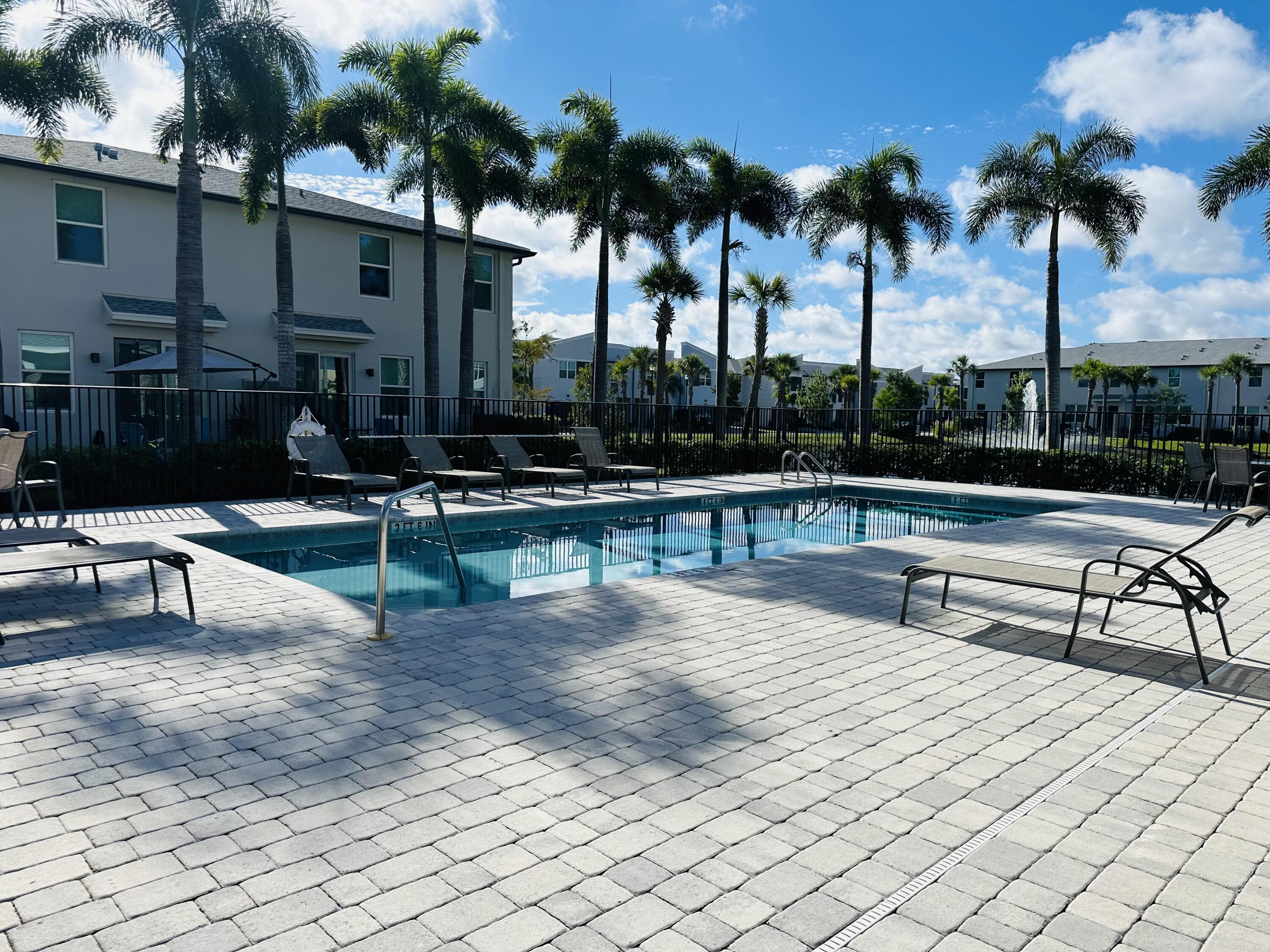 3949 SE MENTMORE Lane, Stuart, FL 34997, Stuart - Photo 4