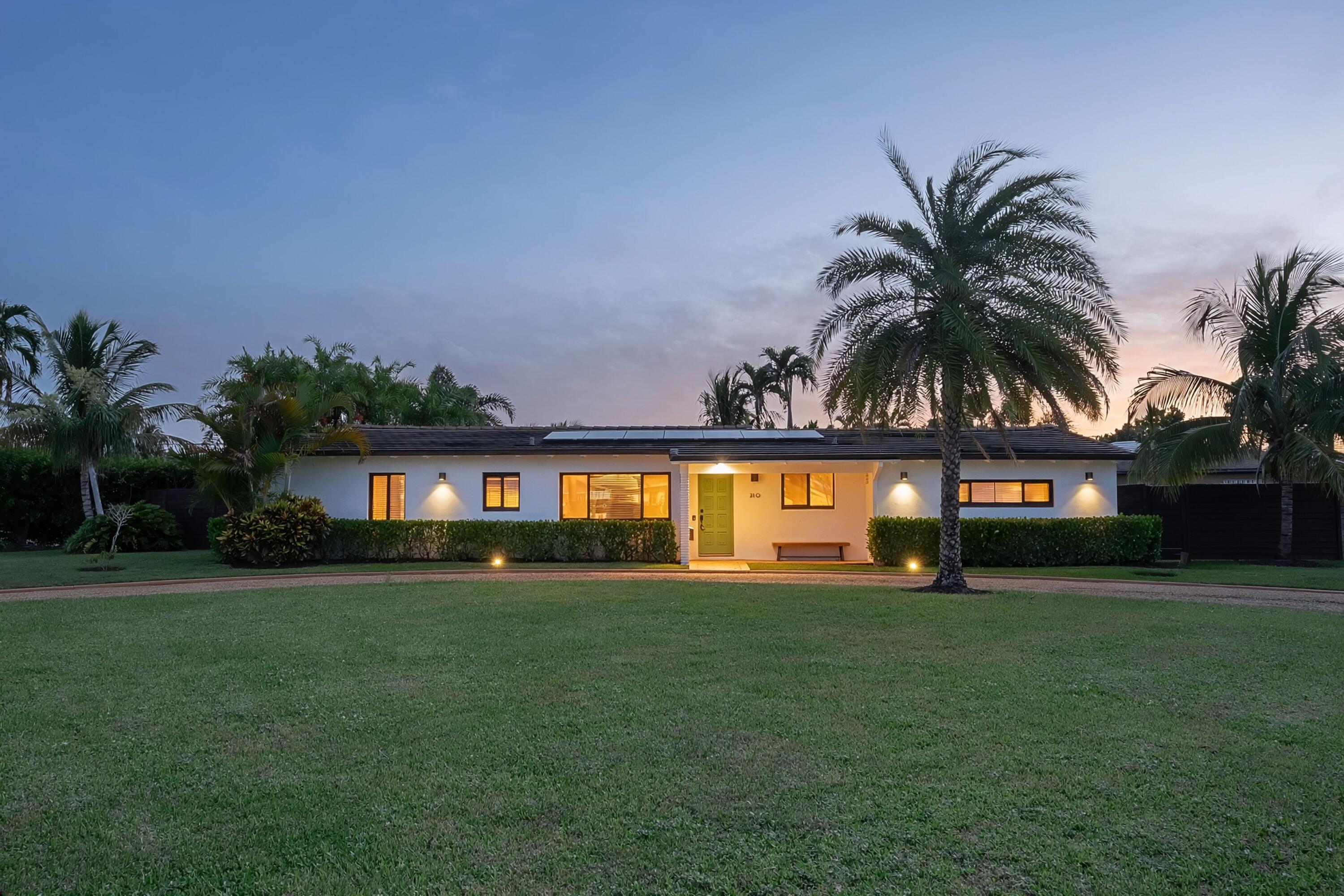 310 Orange Way, West Palm Beach, FL 33405, West Palm Beach - Photo 2