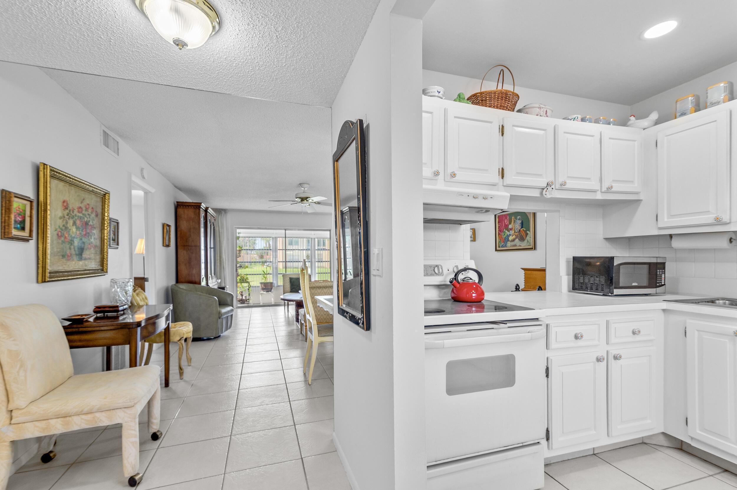 144 LAKE CAROL Drive, West Palm Beach, FL 33411, West Palm Beach - Photo 2