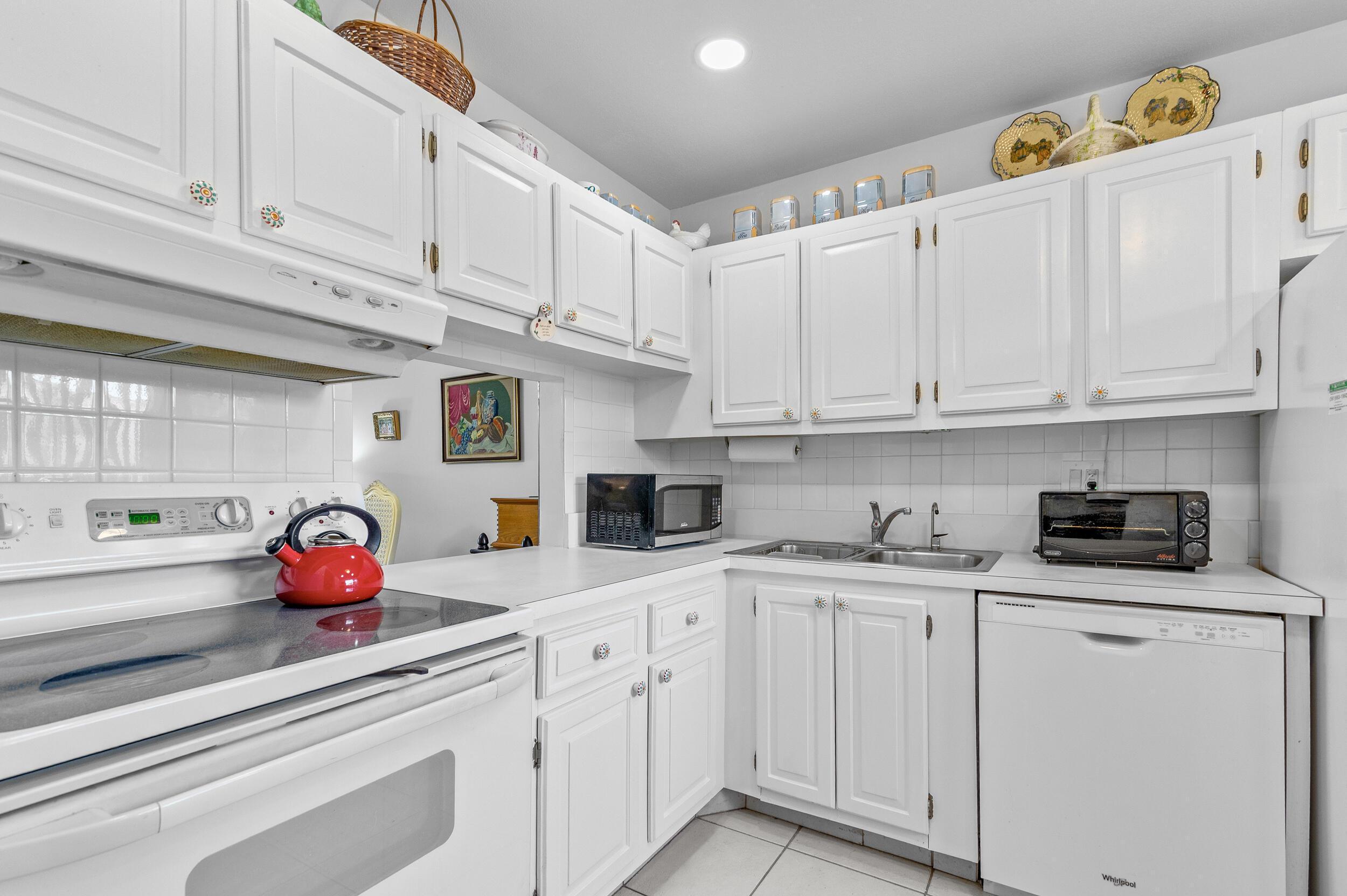 144 LAKE CAROL Drive, West Palm Beach, FL 33411, West Palm Beach - Photo 4