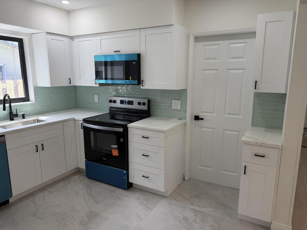 80 NE 48TH Street, Oakland Park, FL 33334, Oakland Park - Photo 3