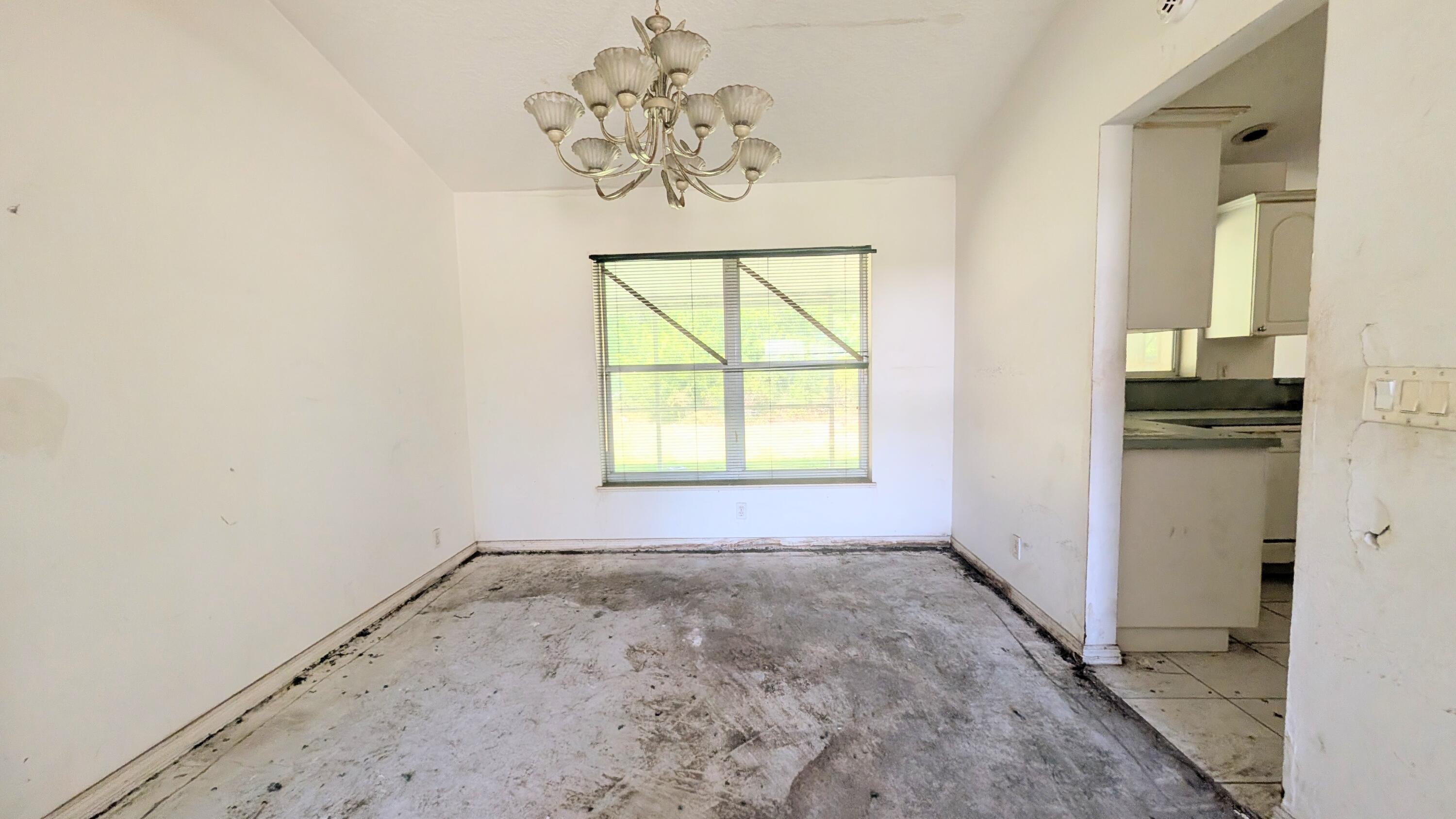 2501 Iroquois Avenue, Fort Pierce, FL 34946, Fort Pierce - Photo 4