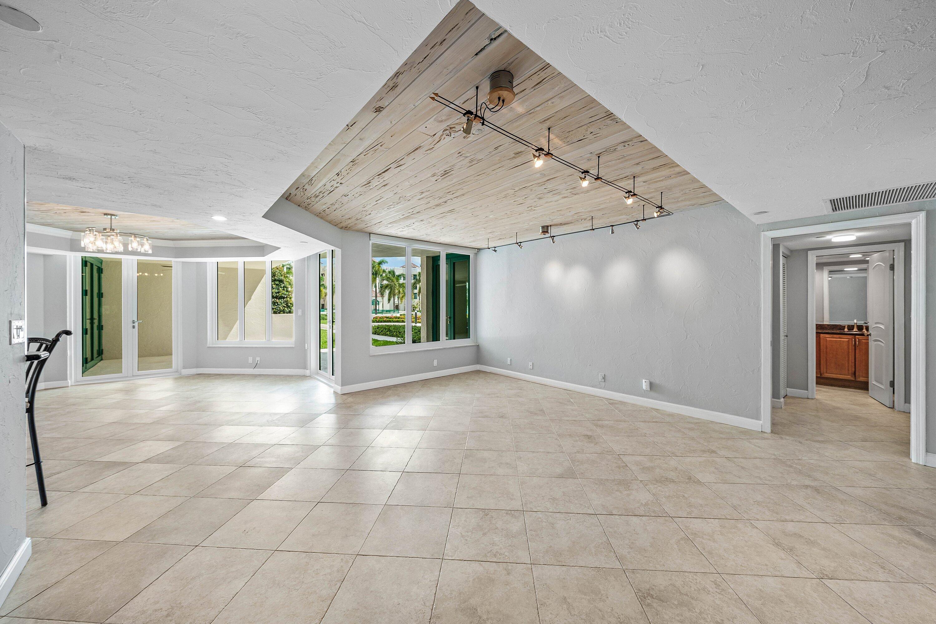120 SE 5th Avenue 223, Boca Raton, FL 33432, Boca Raton - Photo 3