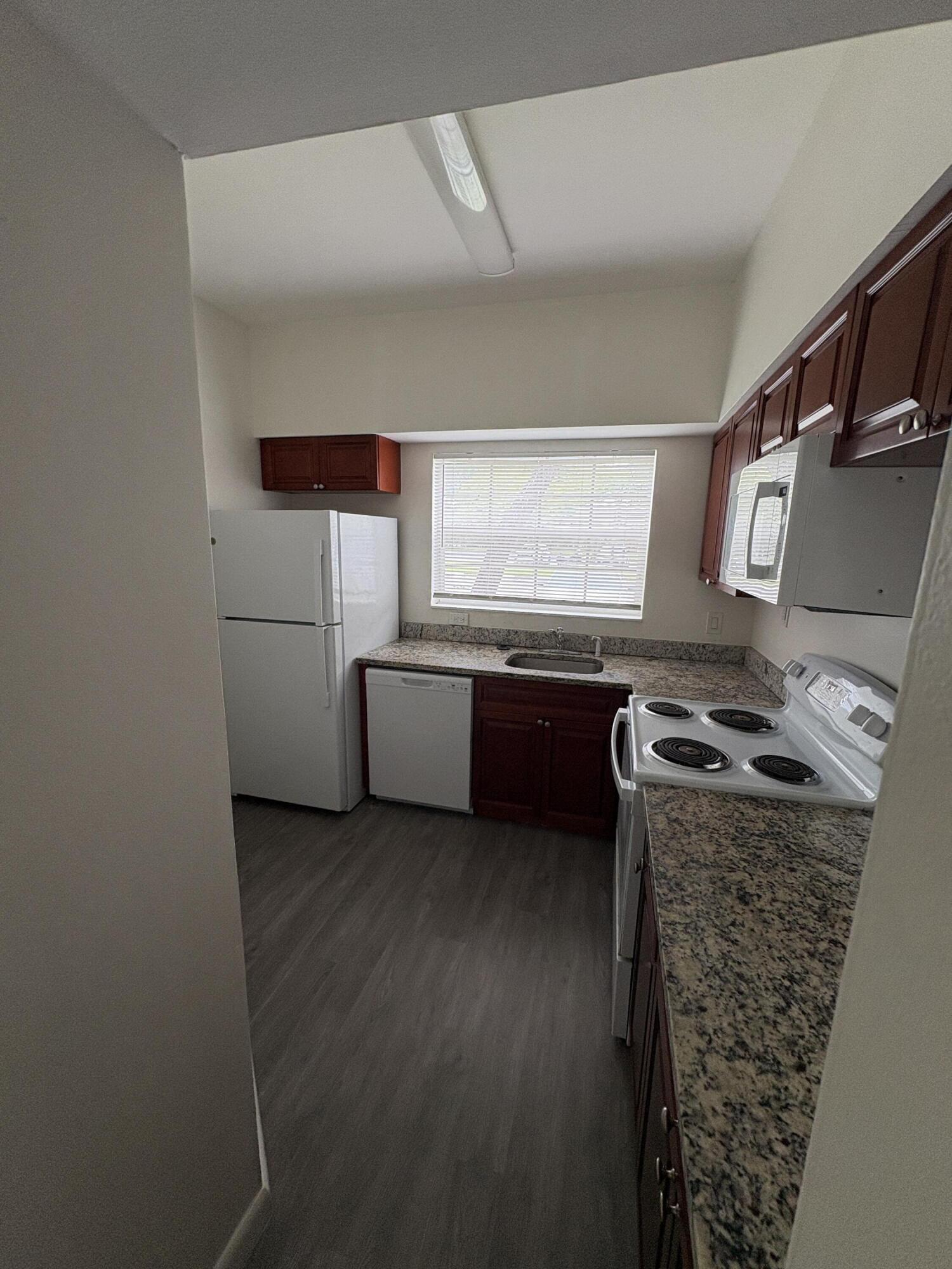 640 CYPRESS CLUB Way B12, Deerfield Beach, FL 33064, Deerfield Beach