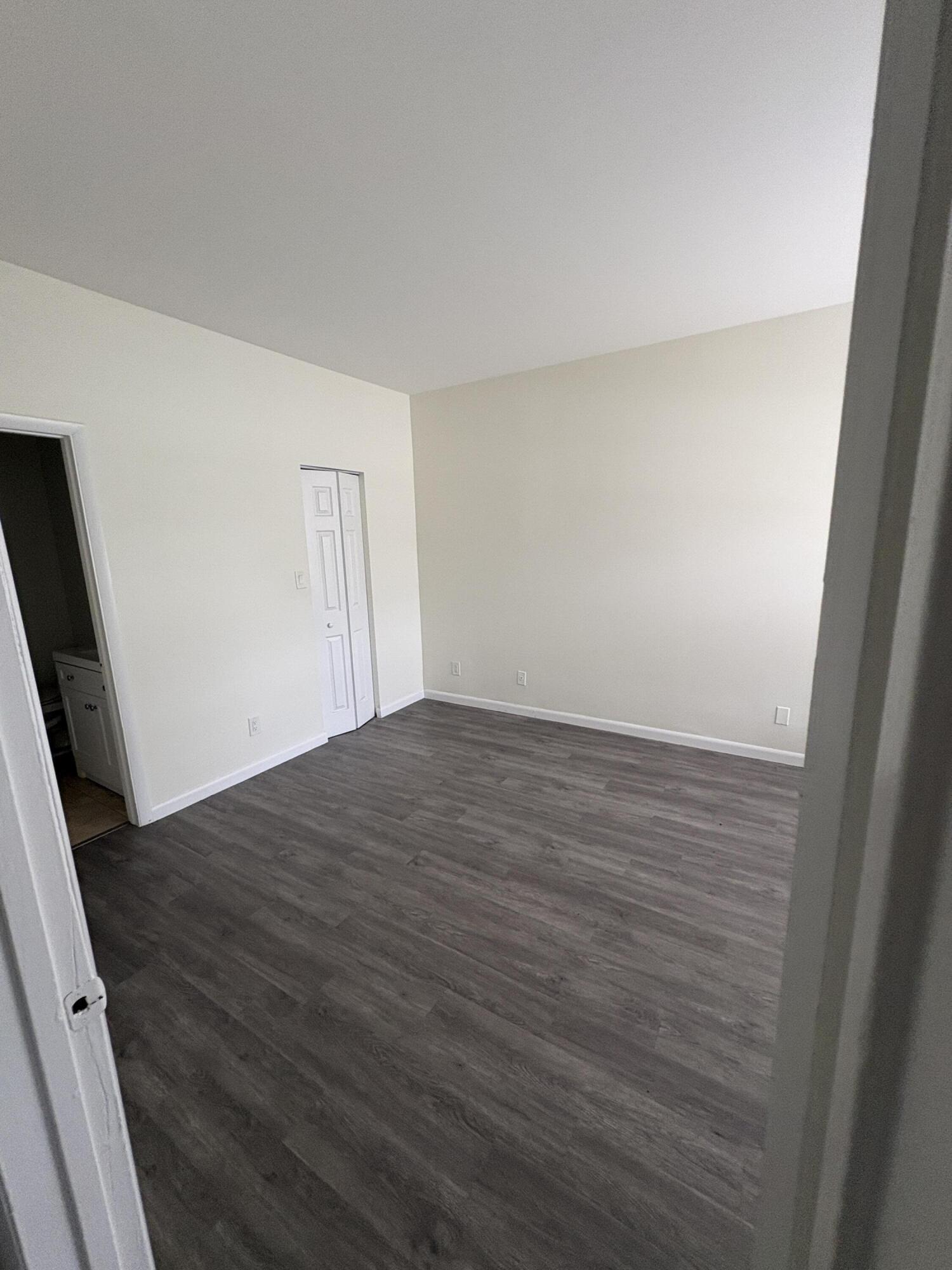 640 CYPRESS CLUB Way B12, Deerfield Beach, FL 33064, Deerfield Beach - Photo 5