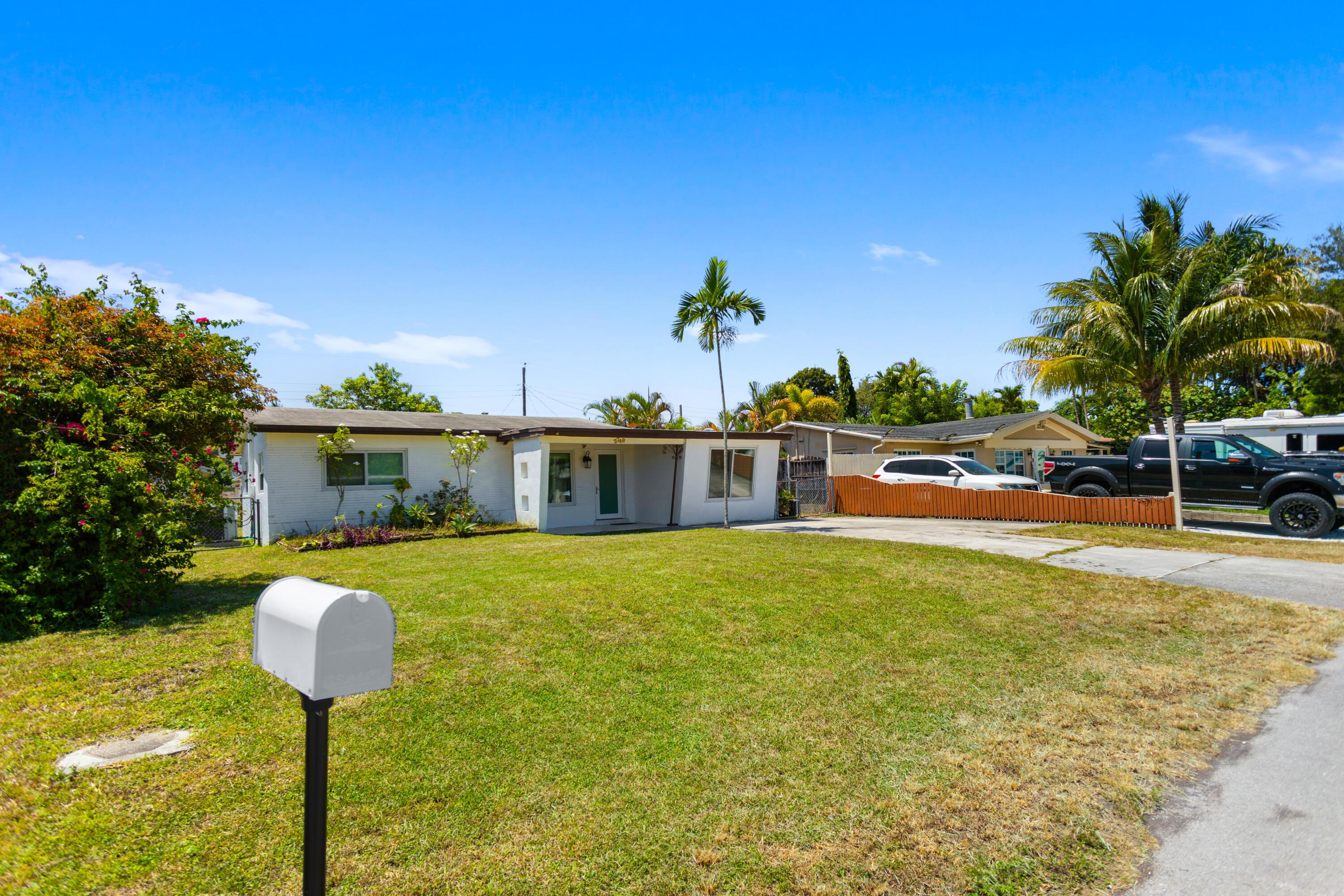 2748 SW 46TH Court, Dania Beach, FL 33312, Dania Beach - Photo 2