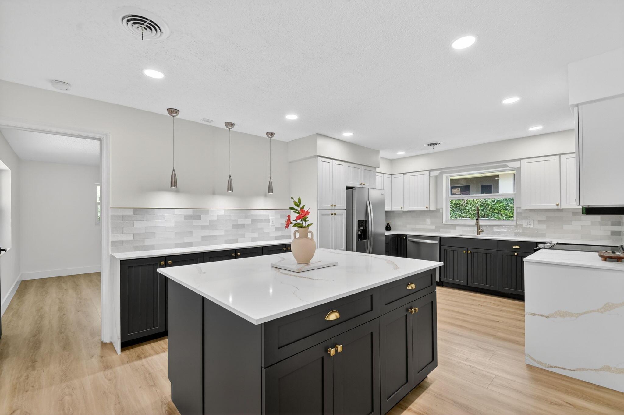 1221 Singer Drive, Singer Island, FL 33404, Singer Island - Photo 3