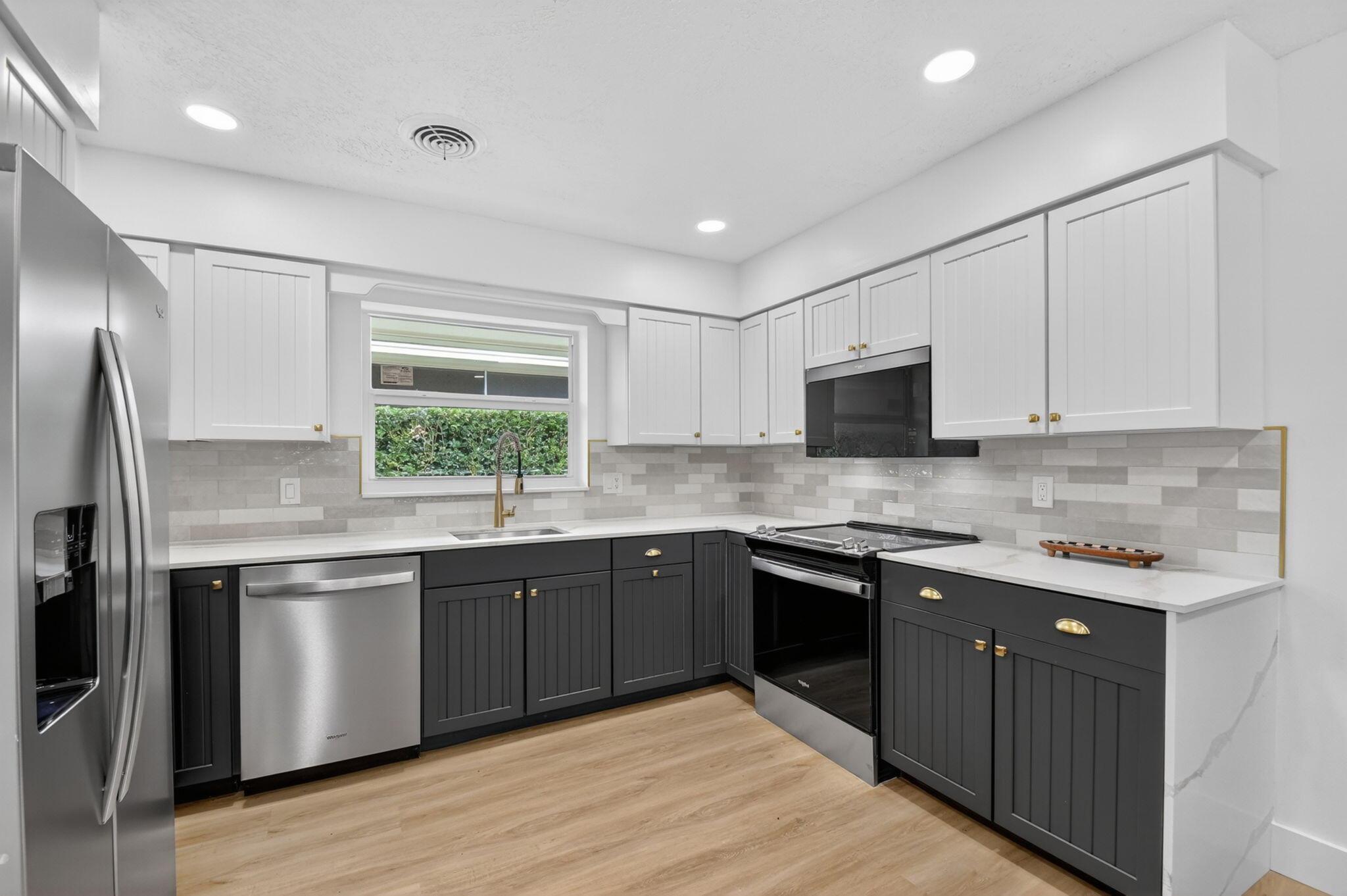 1221 Singer Drive, Singer Island, FL 33404, Singer Island - Photo 5