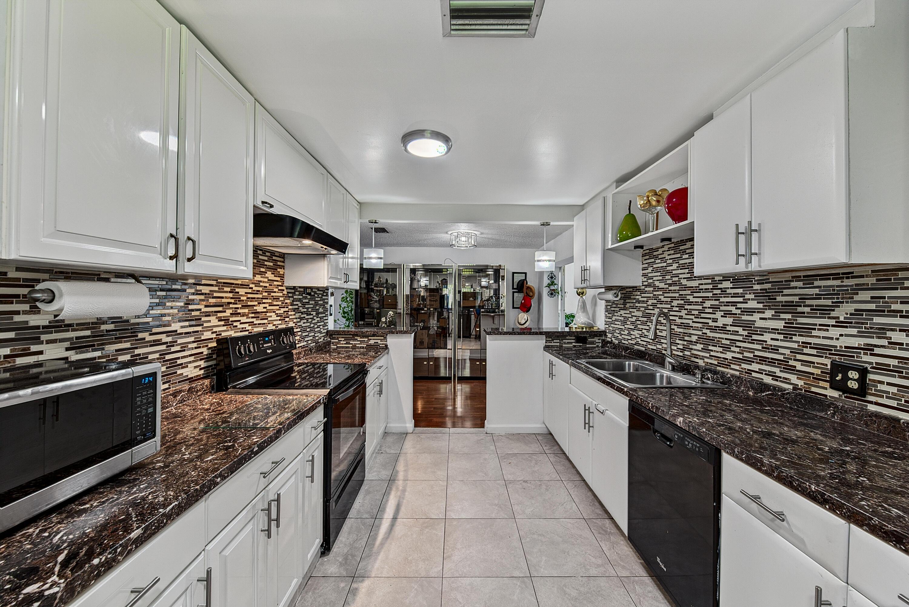 7190 NW 10TH Court, Margate, FL 33063, Margate - Photo 5
