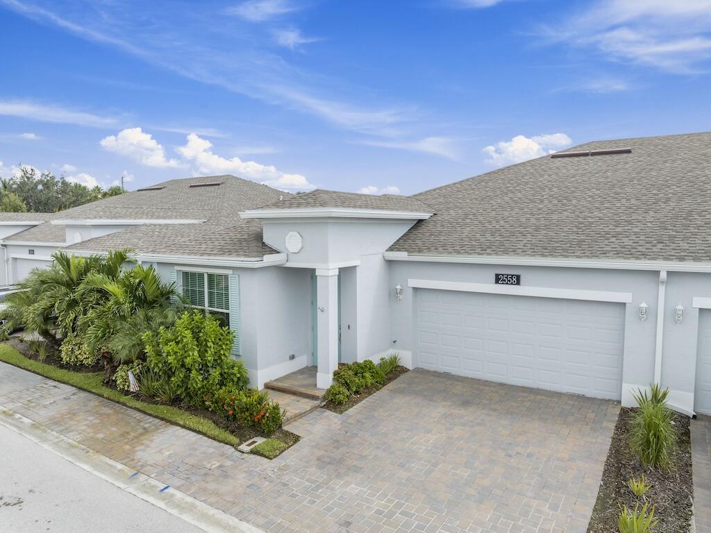 2558 Bella Vista Circle, Vero Beach, FL 32966, Vero Beach - Photo 2