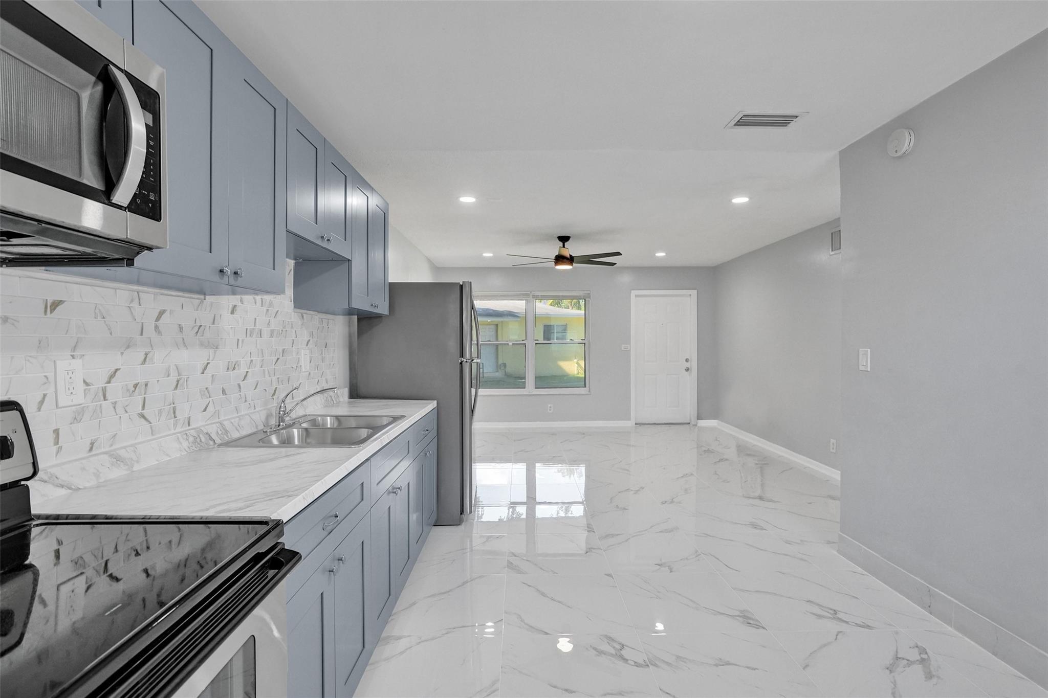 260 NE 41st Street, Oakland Park, FL 33334, Oakland Park