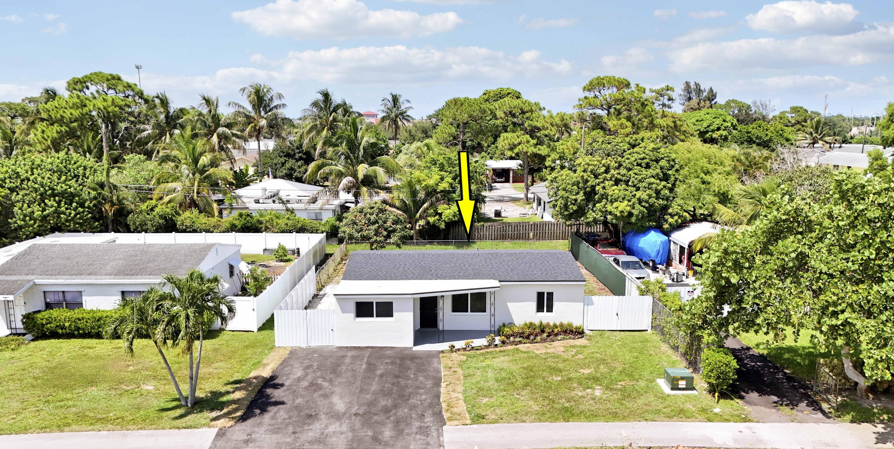 4785 Clinton Boulevard, Lake Worth, FL 33463, Lake Worth - Photo 3