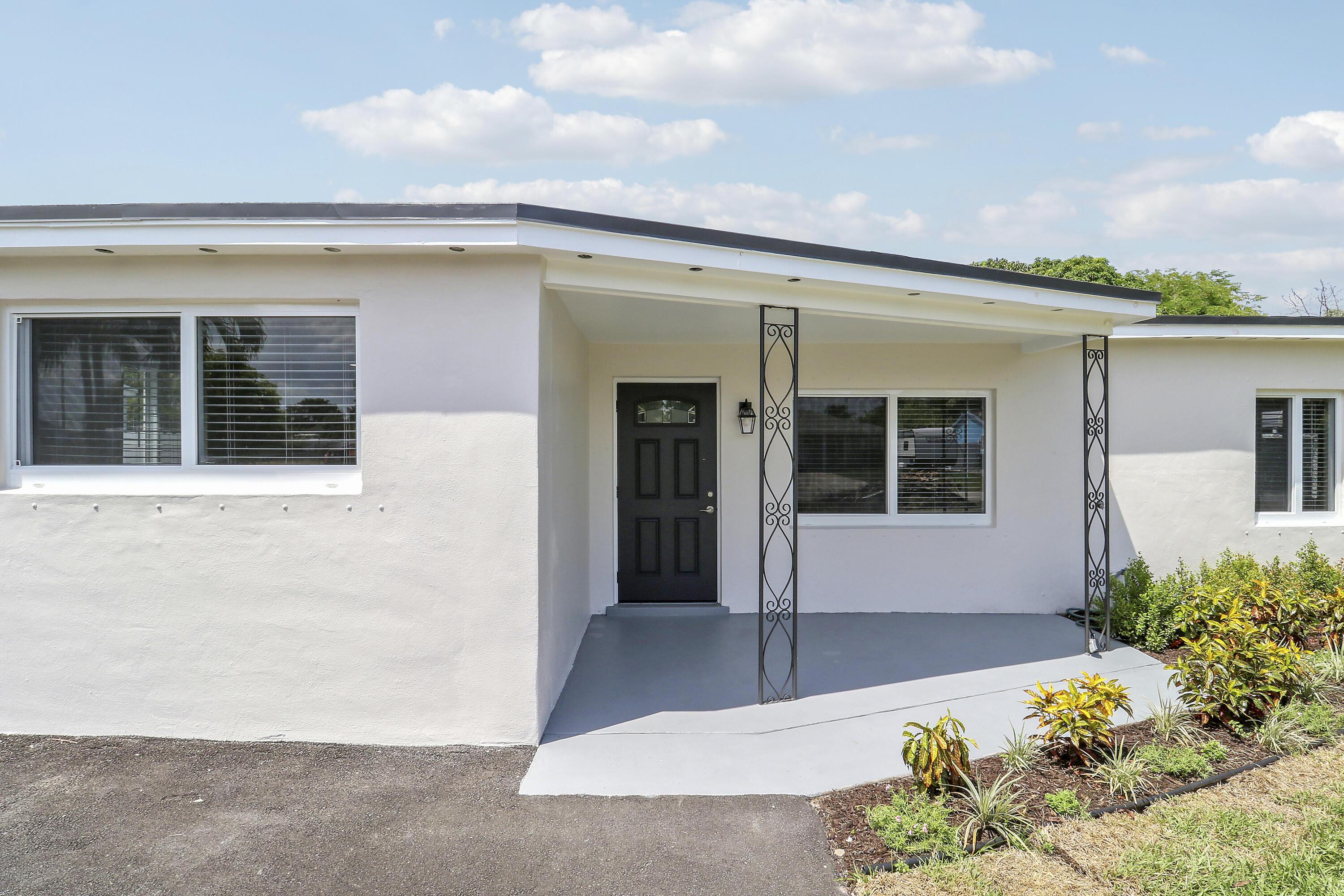 4785 Clinton Boulevard, Lake Worth, FL 33463, Lake Worth - Photo 5