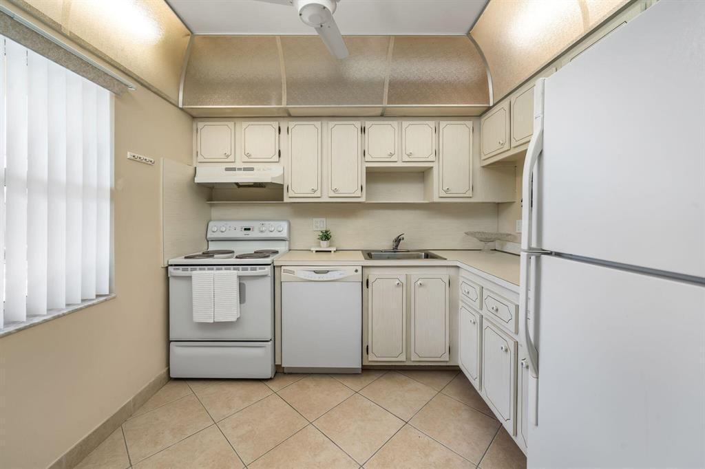 7360 NW 1st Street NW 208, Margate, FL 33063, Margate - Photo 5