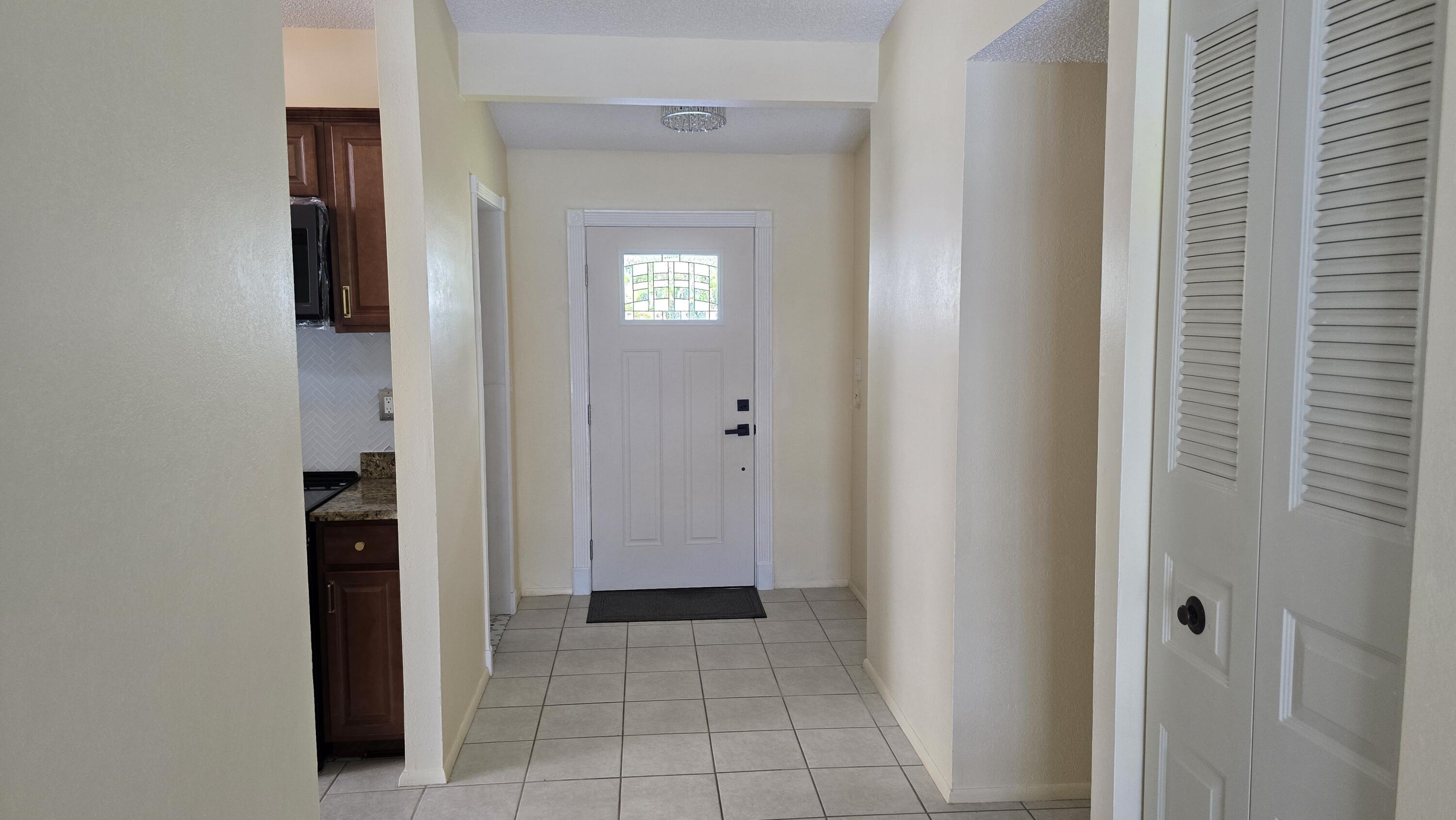 118 CAMBRIDGE Lane, Royal Palm Beach, FL 33411, Royal Palm Beach - Photo 4