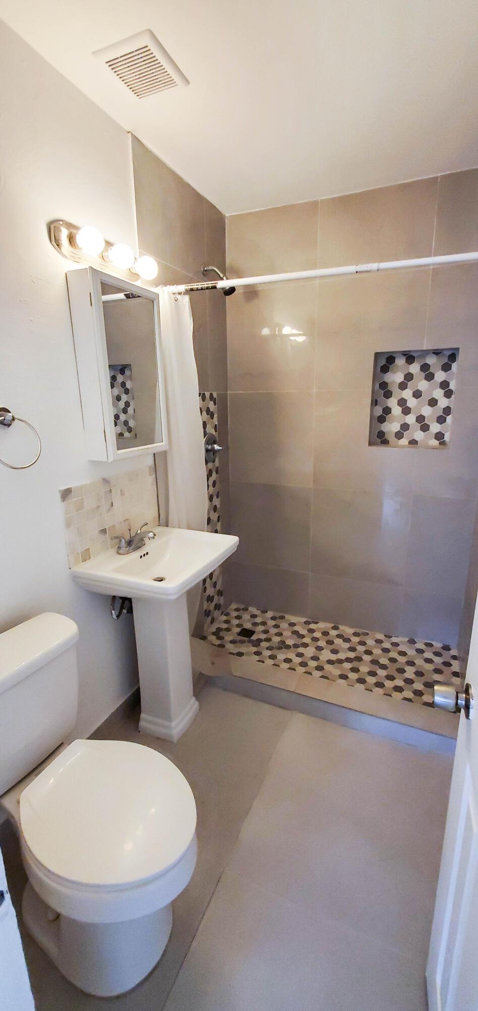 4398 NE 15TH Terrace, Pompano Beach, FL 33064, Pompano Beach - Photo 5