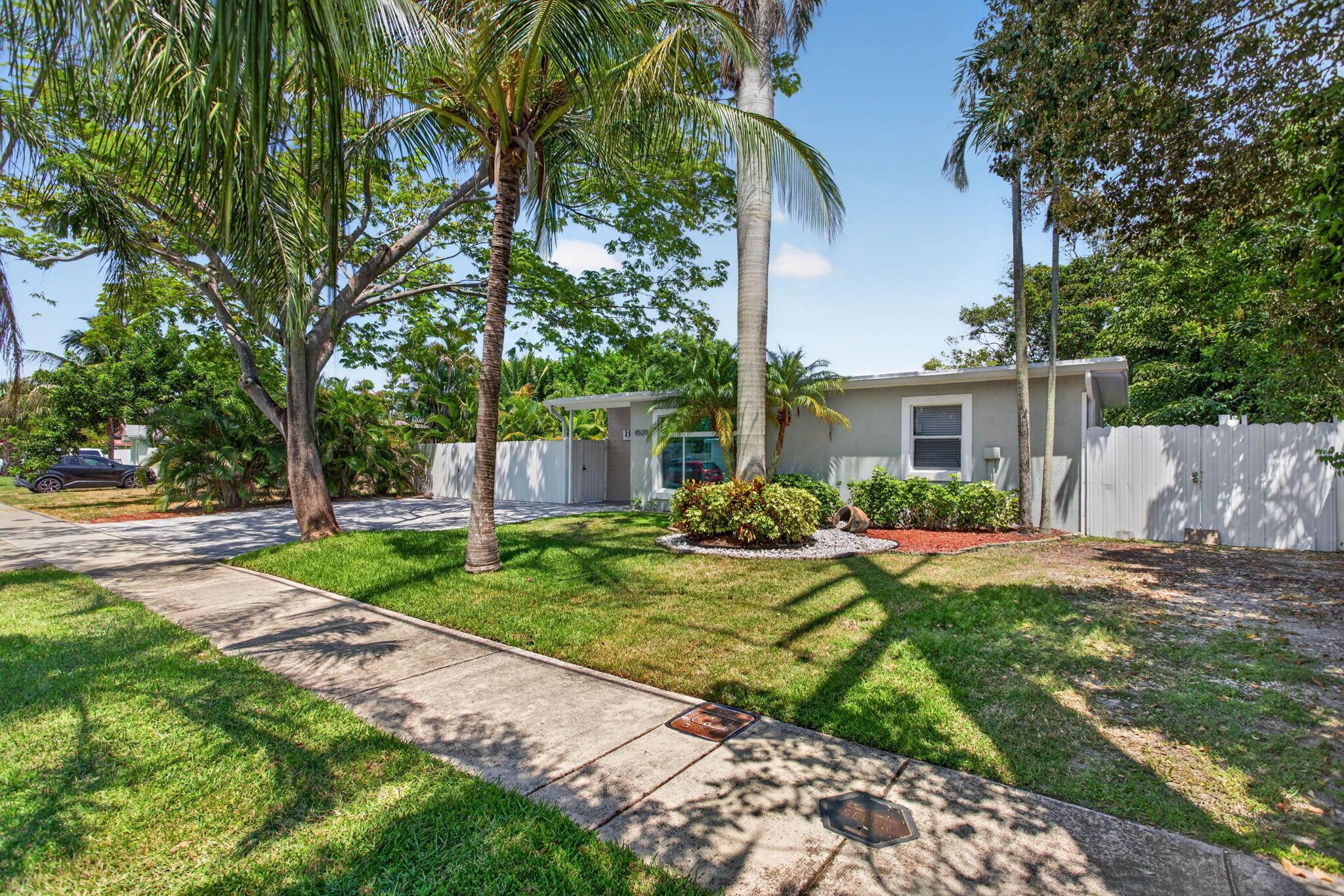 4520 NE 15TH Avenue, Pompano Beach, FL 33064, Pompano Beach - Photo 3