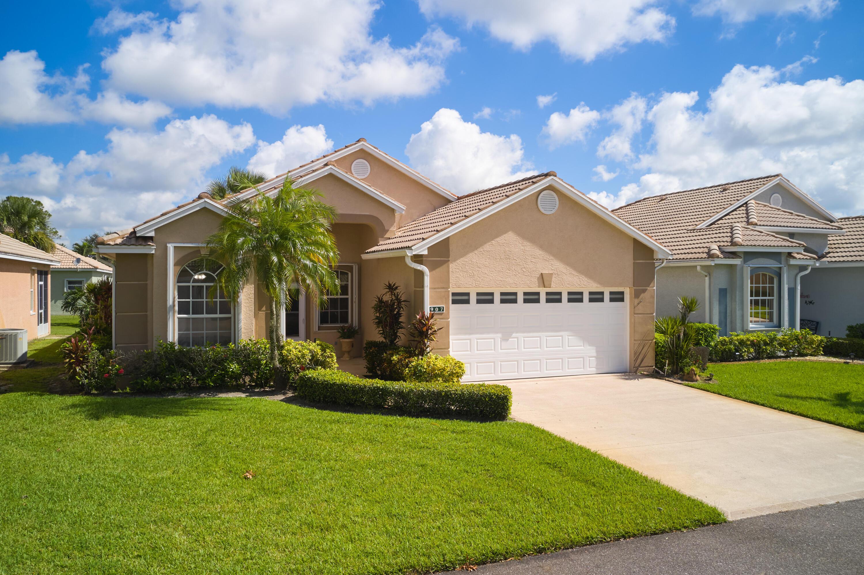 907 NW Sarria Court, Port St. Lucie, FL 34986, Port St. Lucie - Photo 2