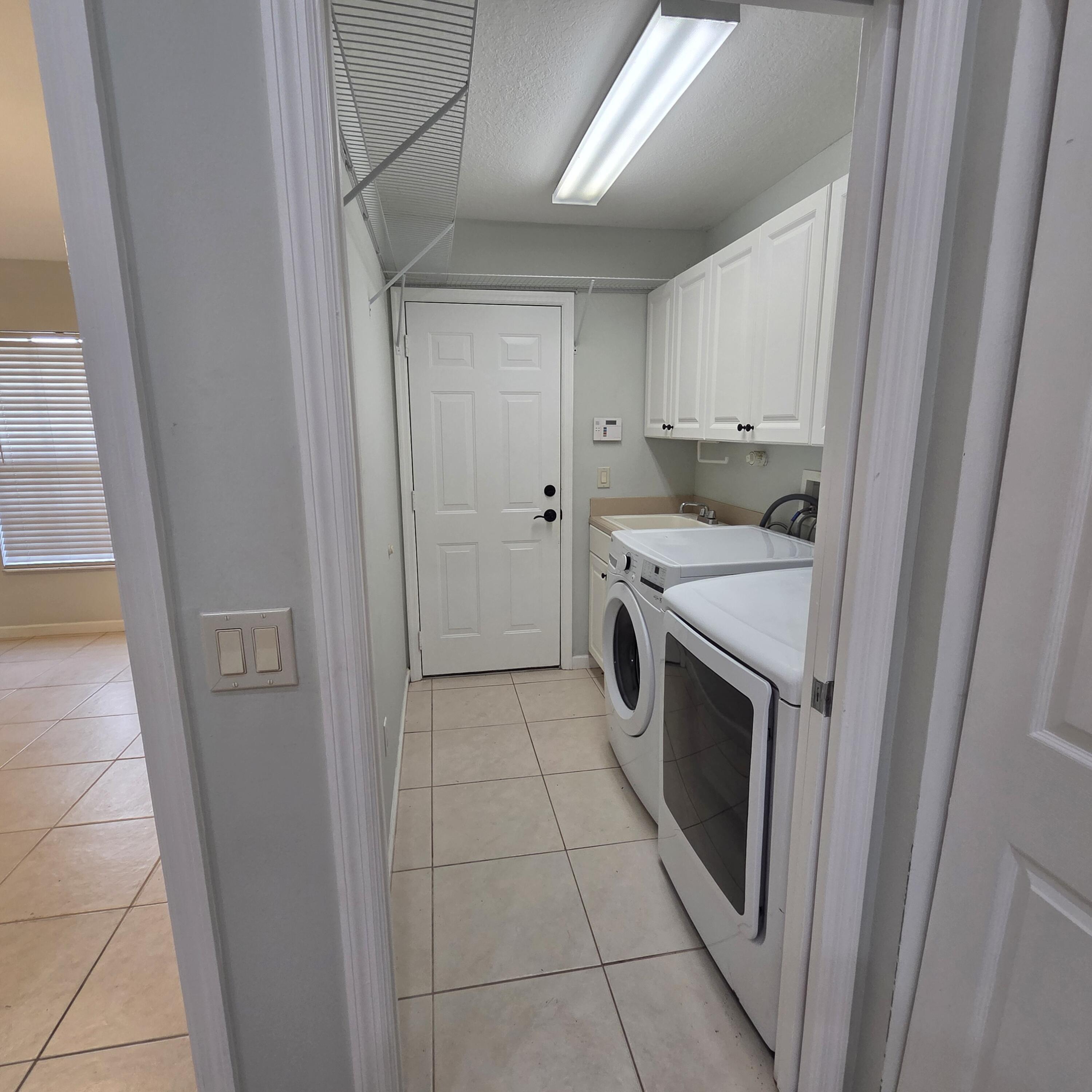 981 SW McCracken Avenue, Port St. Lucie, FL 34953, Port St. Lucie - Photo 3