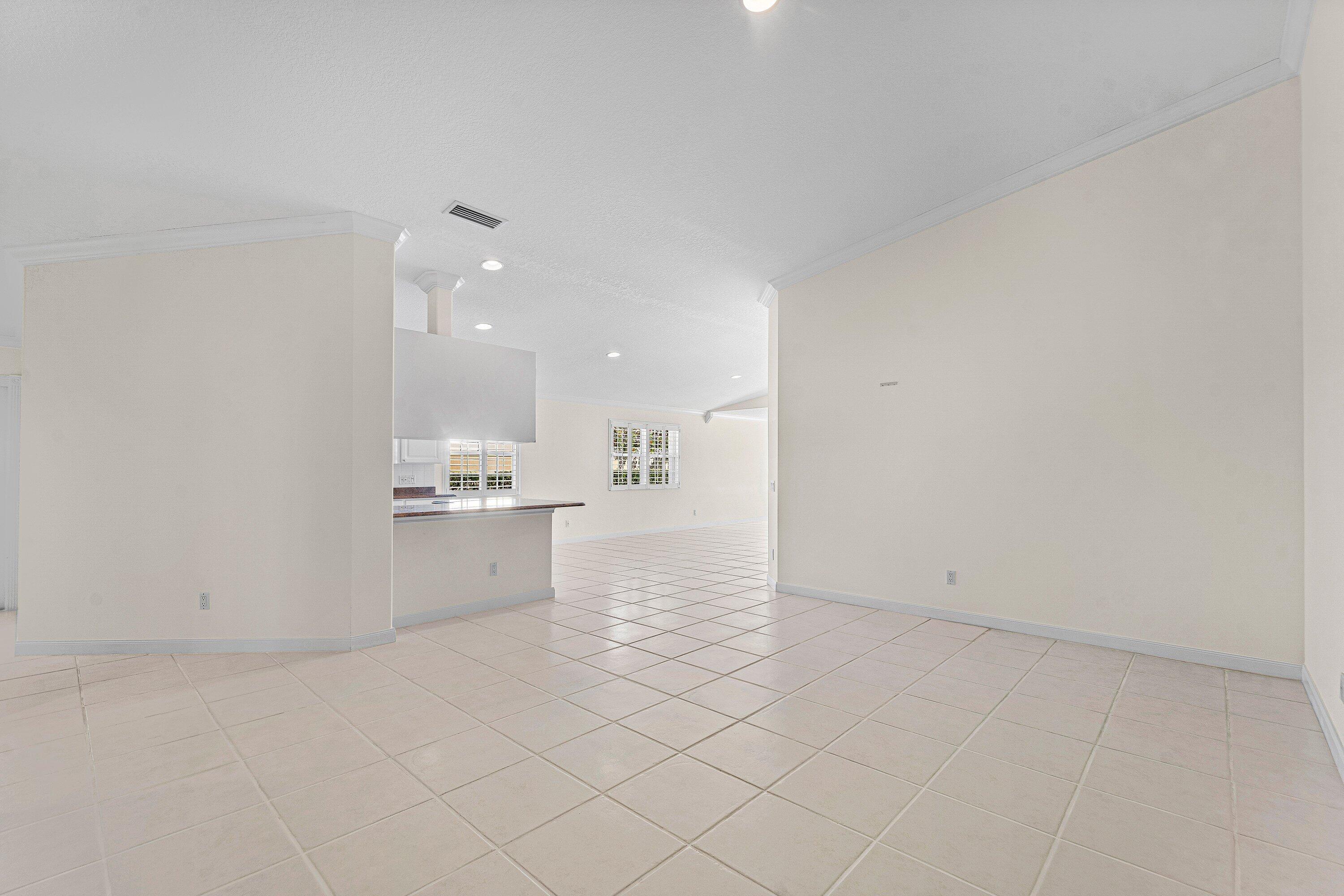 693 HUDSON BAY Drive, Palm Beach Gardens, FL 33410, Palm Beach Gardens - Photo 5