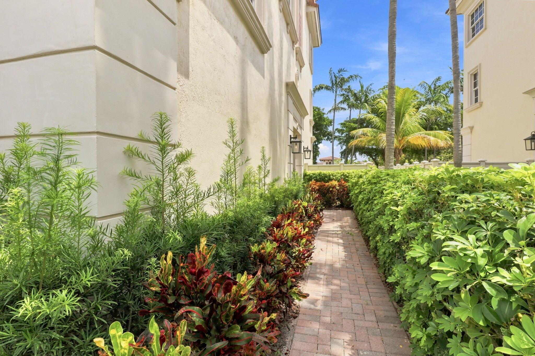 5570 NE TRIESTE Way, Boca Raton, FL 33487, Boca Raton - Photo 5