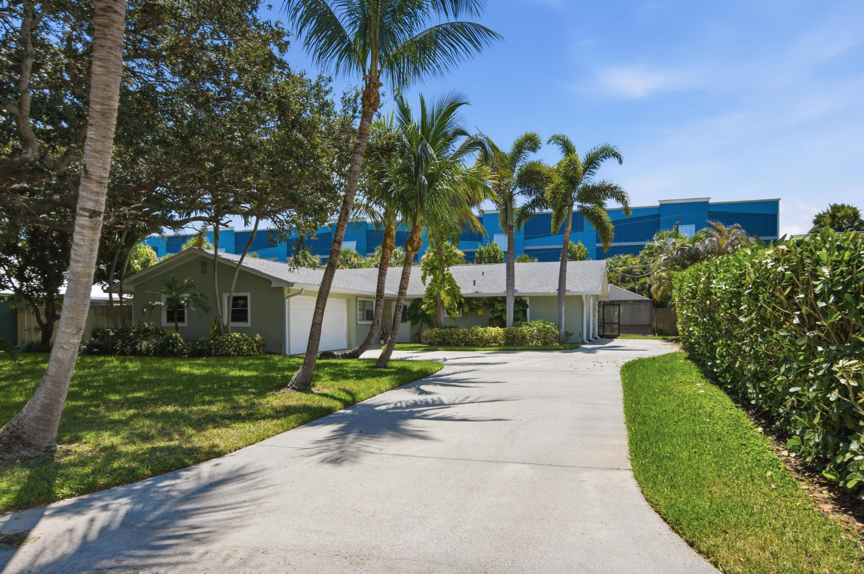 4796 SE Manatee Terrace, Stuart, FL 34997, Stuart - Photo 3