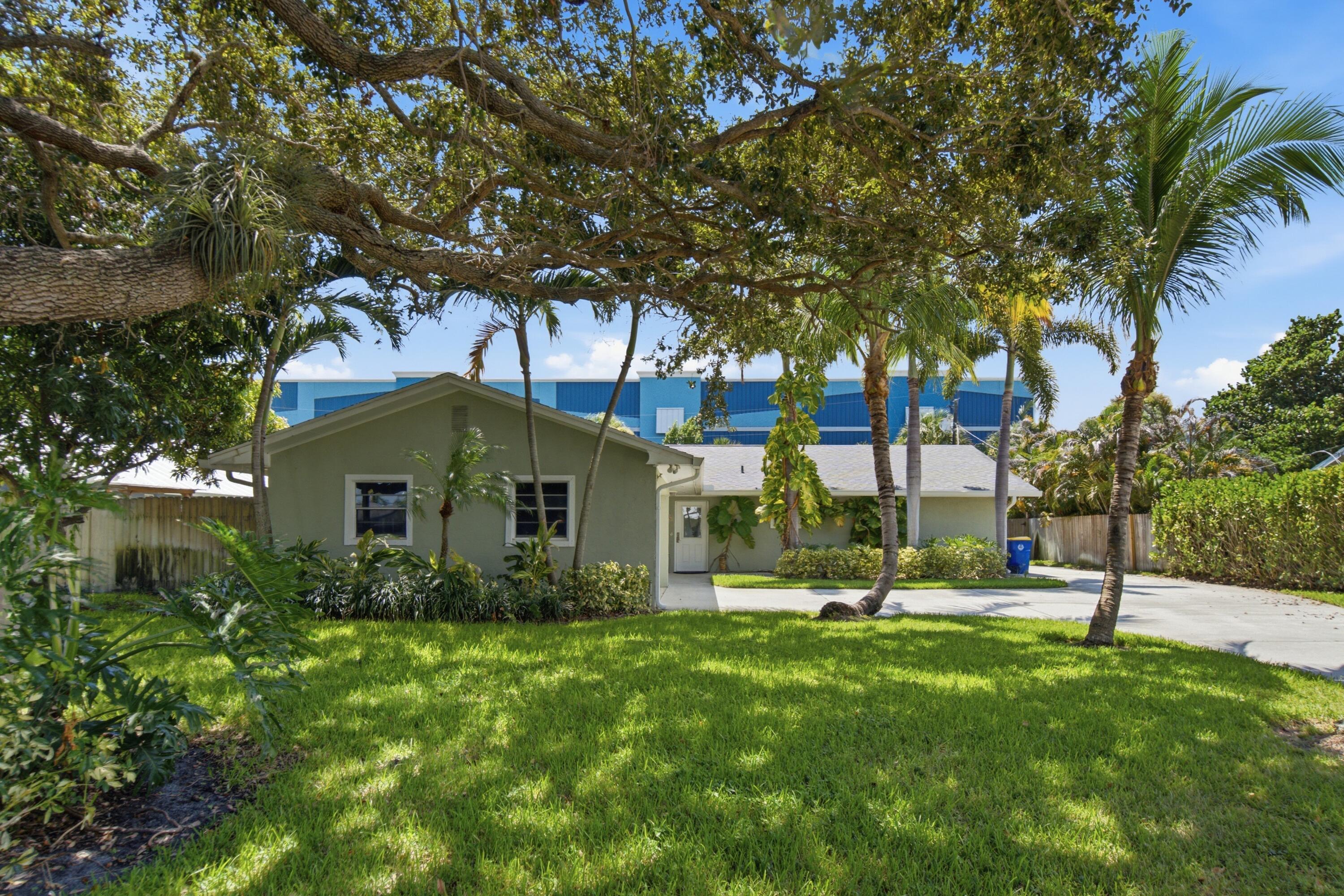 4796 SE Manatee Terrace, Stuart, FL 34997, Stuart - Photo 5