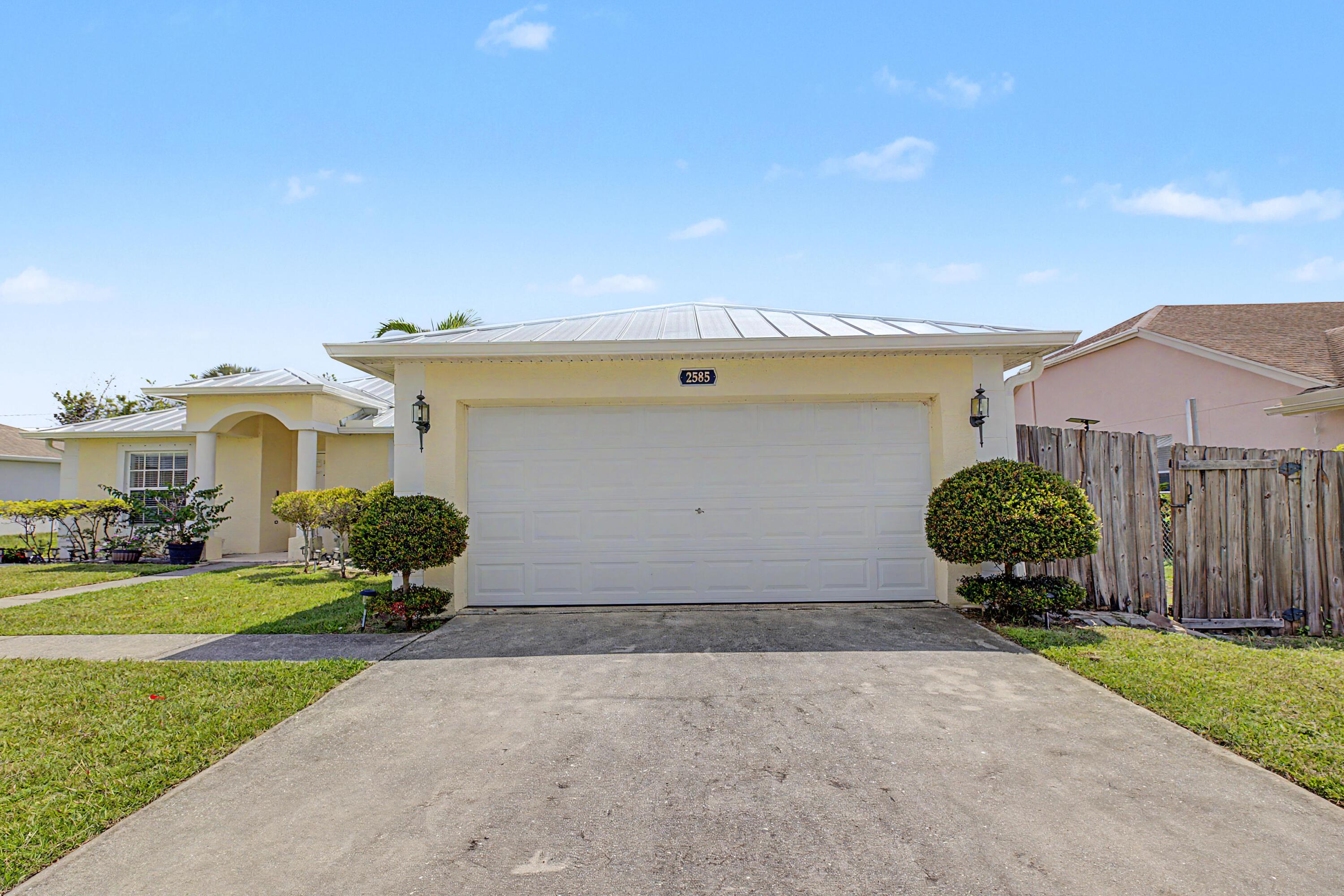 2585 SE LAKEWOOD Street, Port St. Lucie, FL 34952, Port St. Lucie - Photo 2